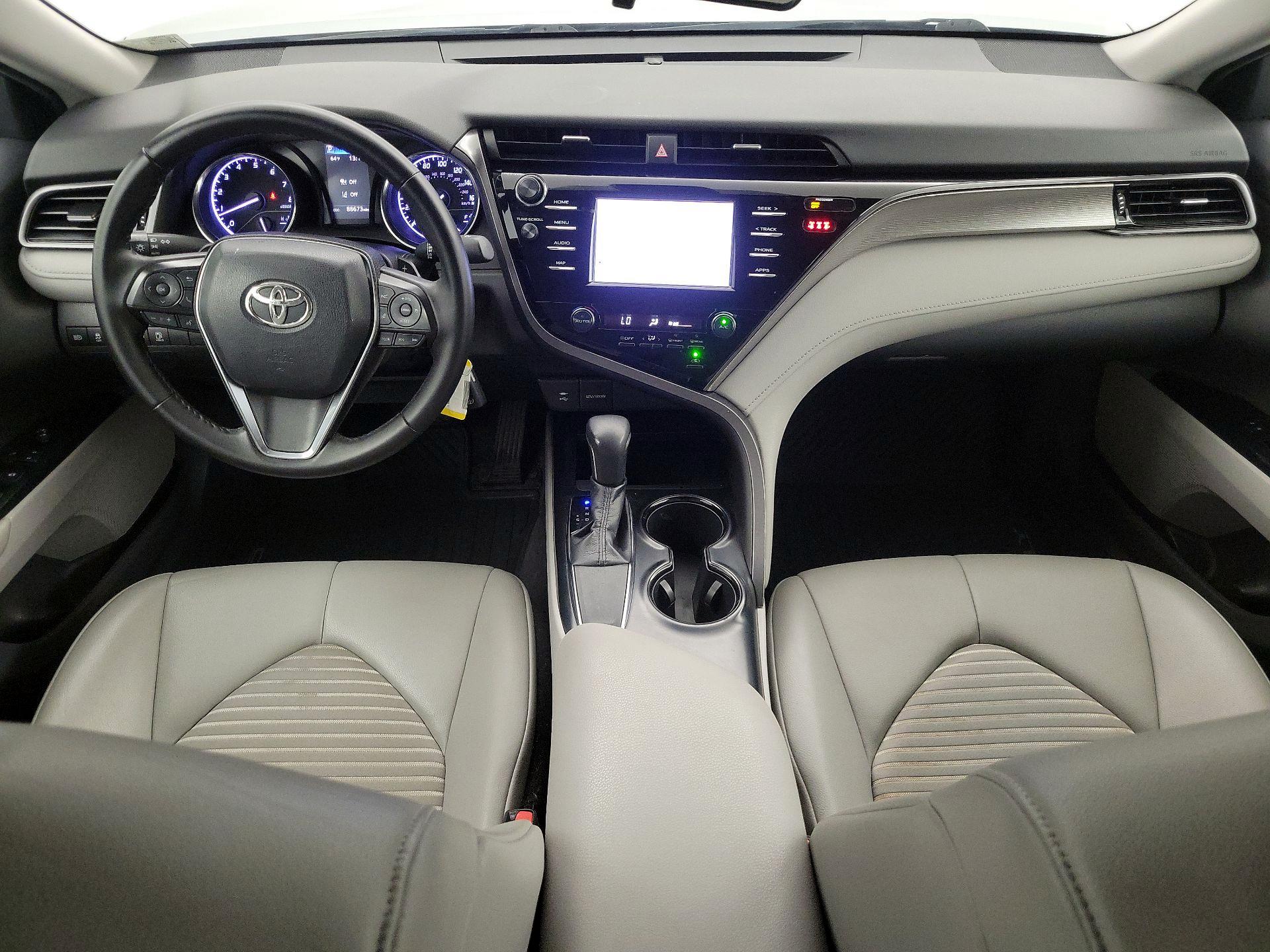 Thumbnail: 2019 Toyota Camry - 9