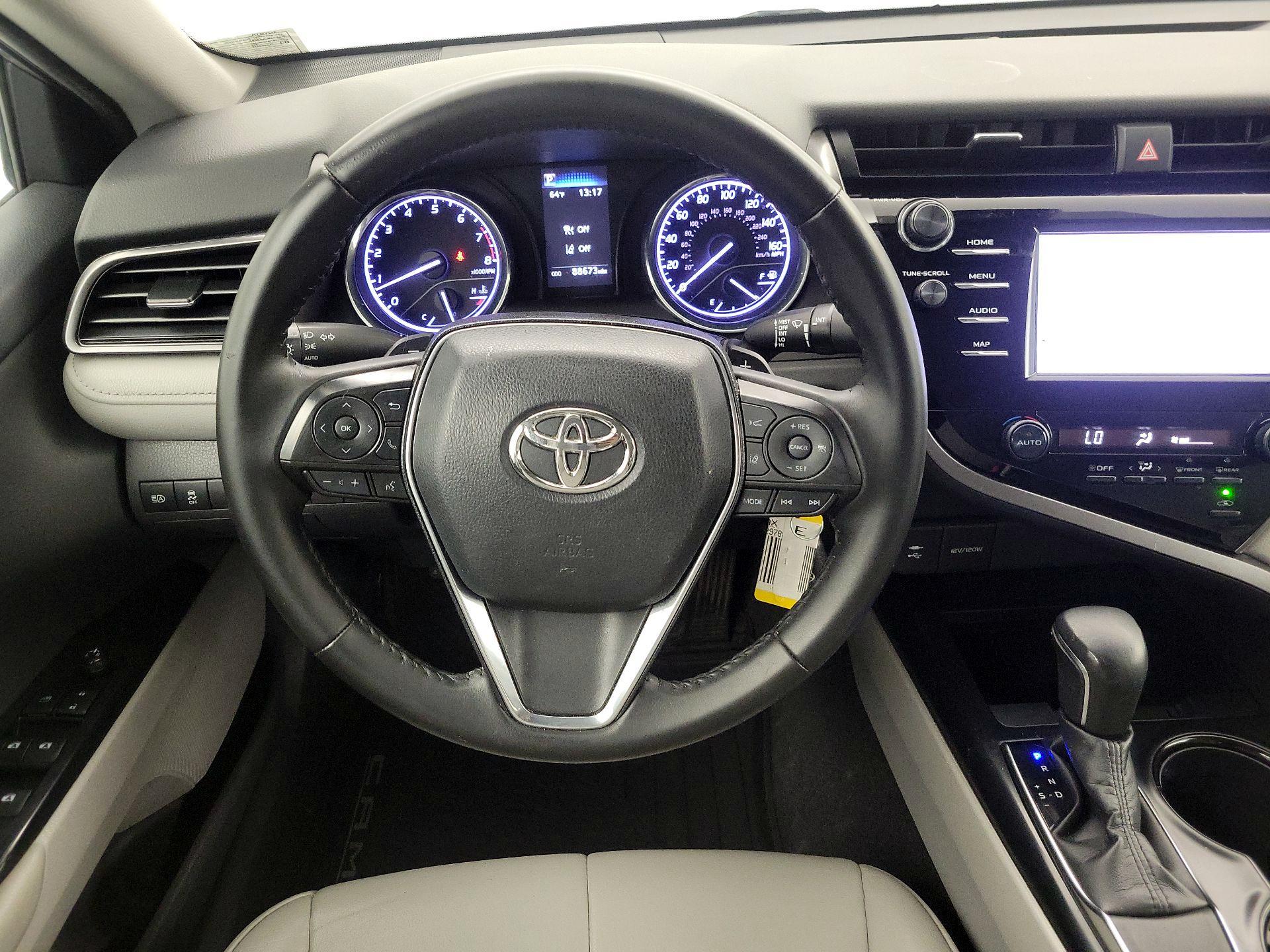 Thumbnail: 2019 Toyota Camry - 10