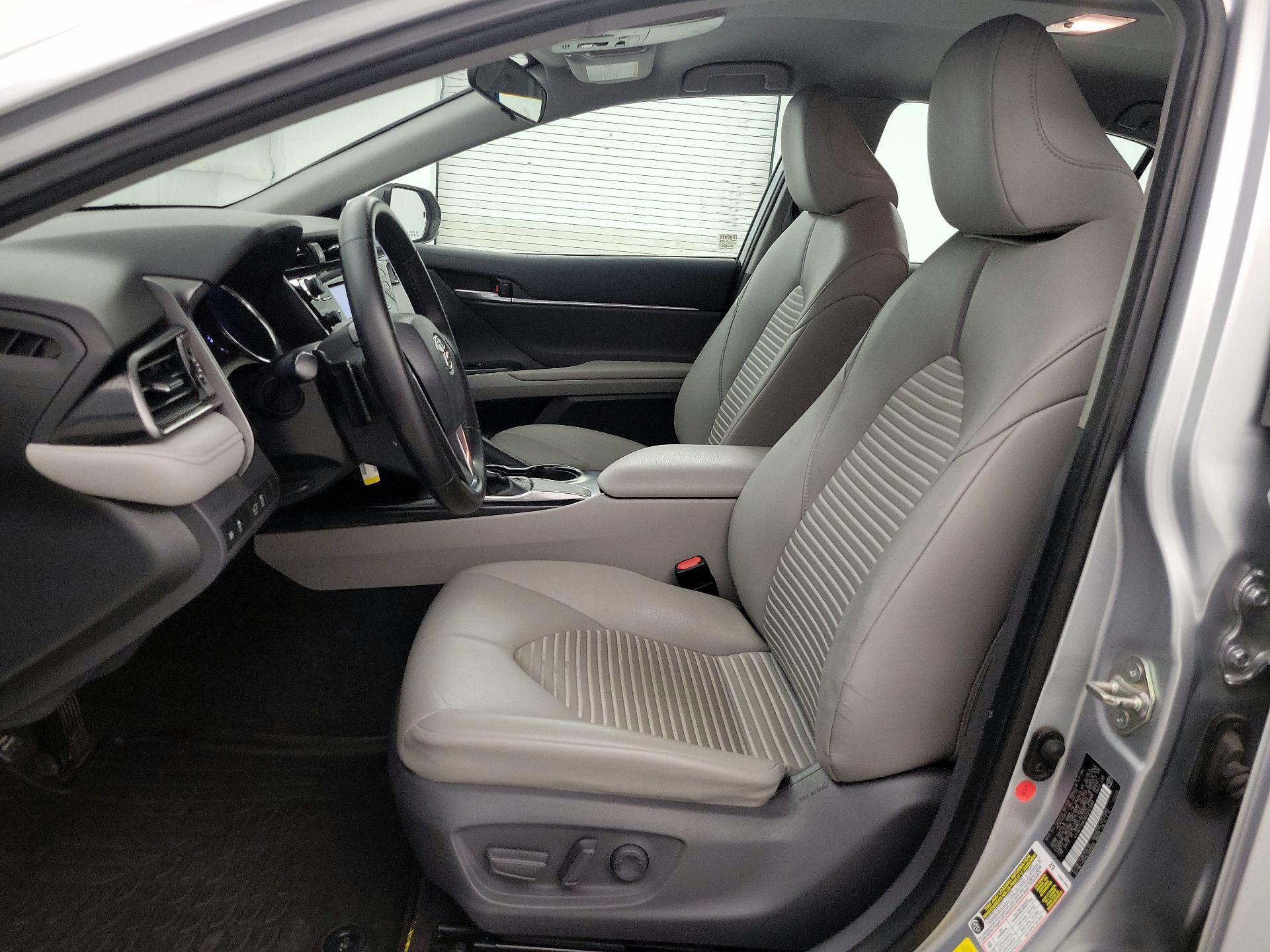 Thumbnail: 2019 Toyota Camry - 11
