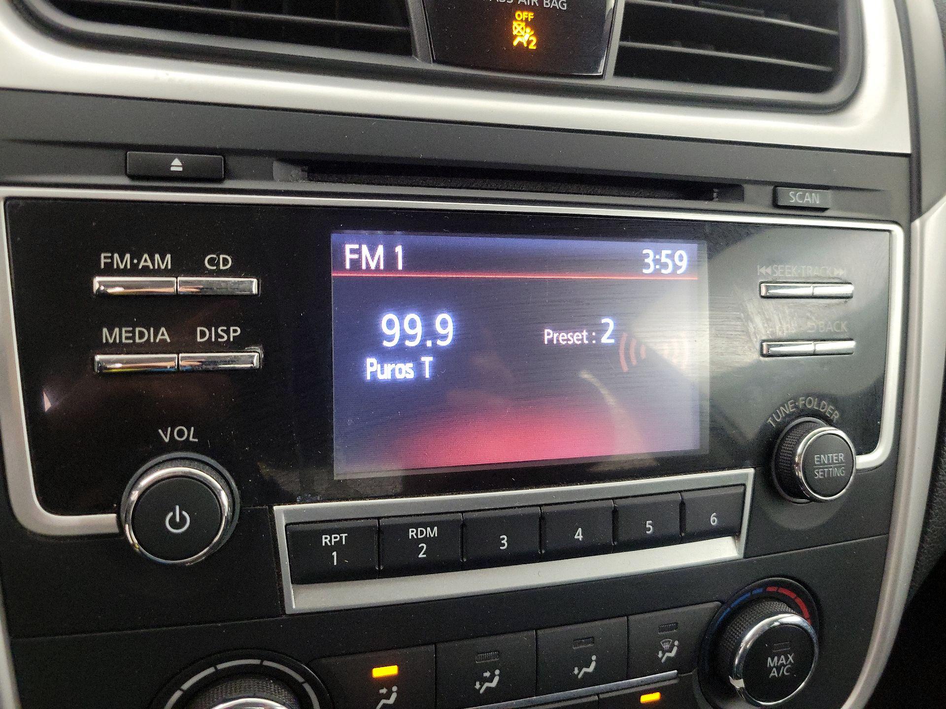 Thumbnail: 2016 Nissan Altima - 15