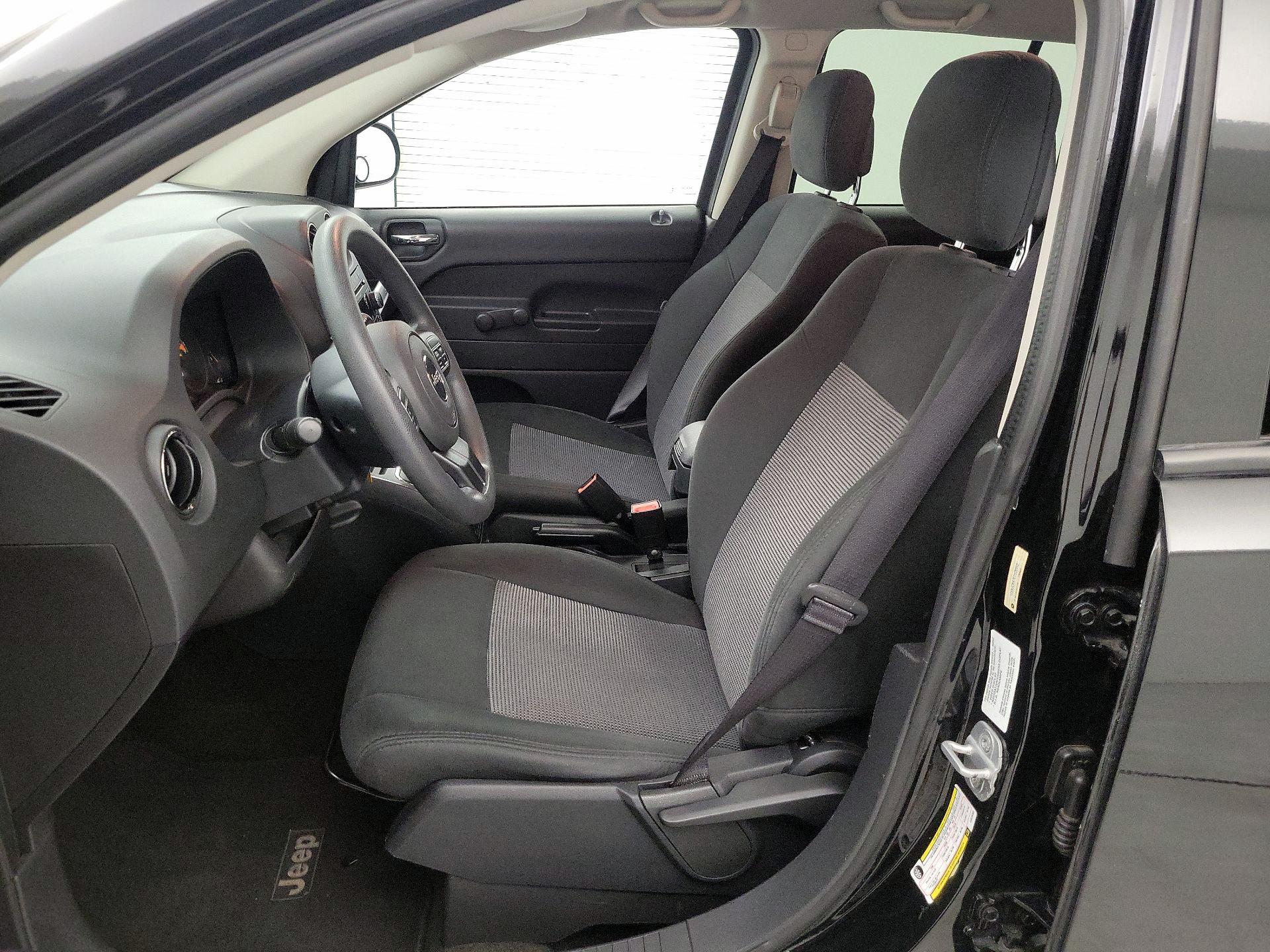 Thumbnail: 2014 Jeep Compass - 11