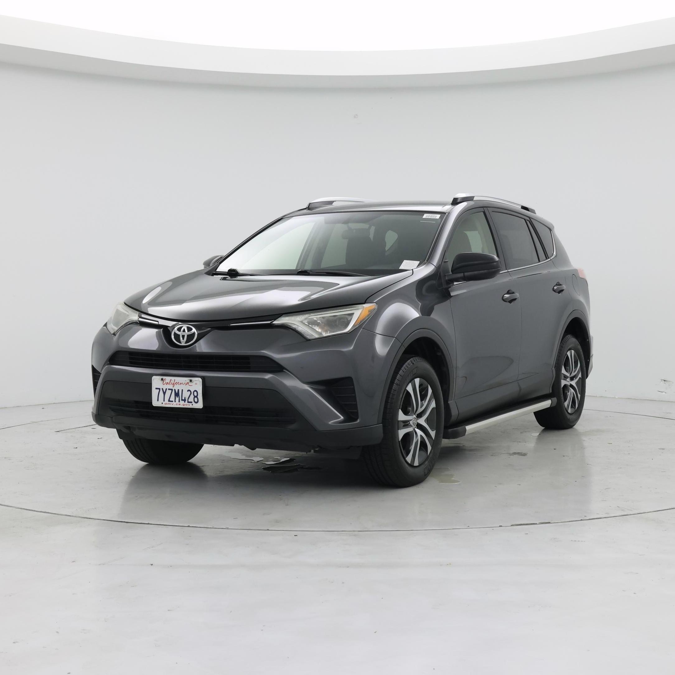 Thumbnail: 2016 Toyota RAV4 - 4
