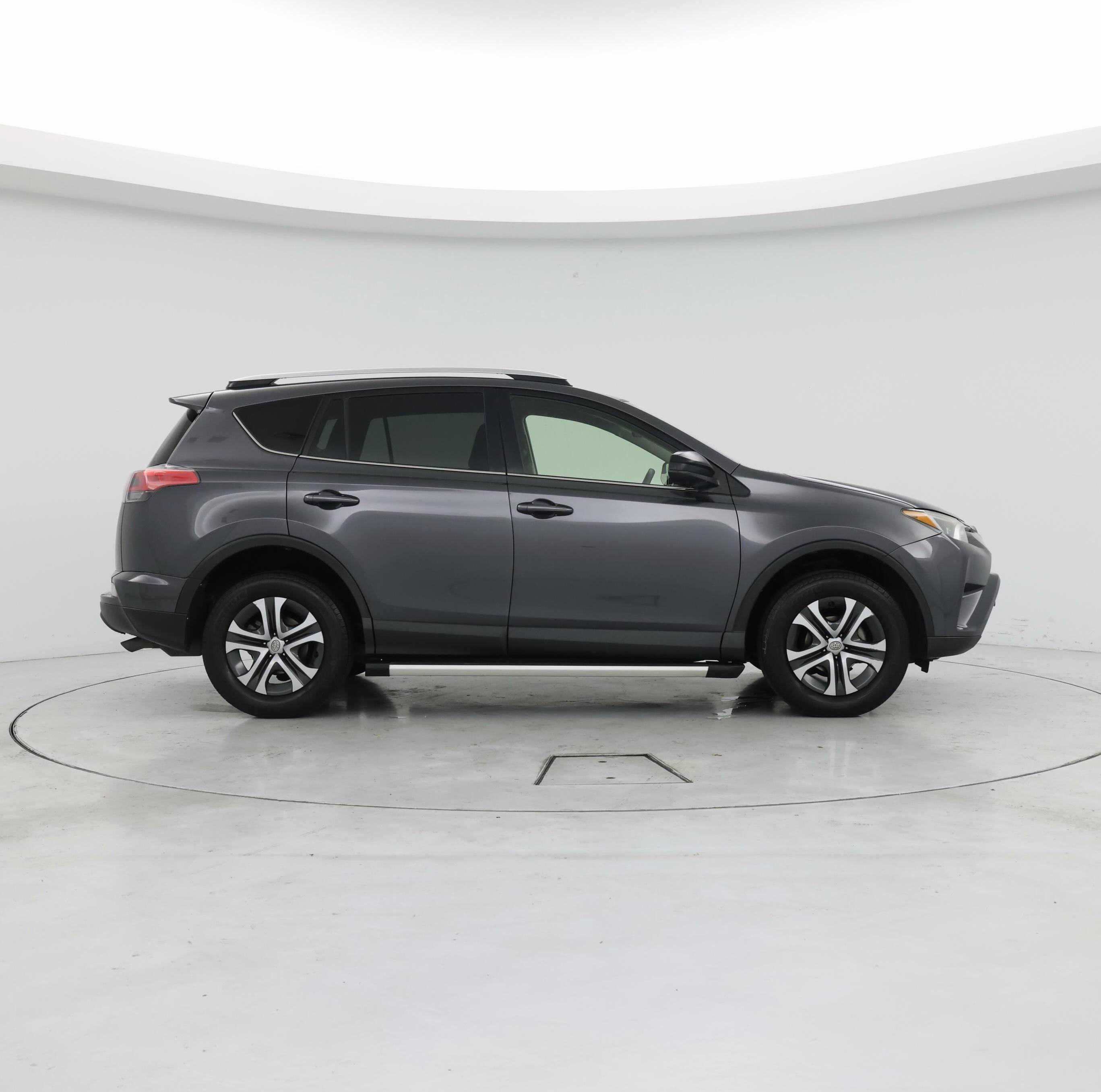 Thumbnail: 2016 Toyota RAV4 - 7