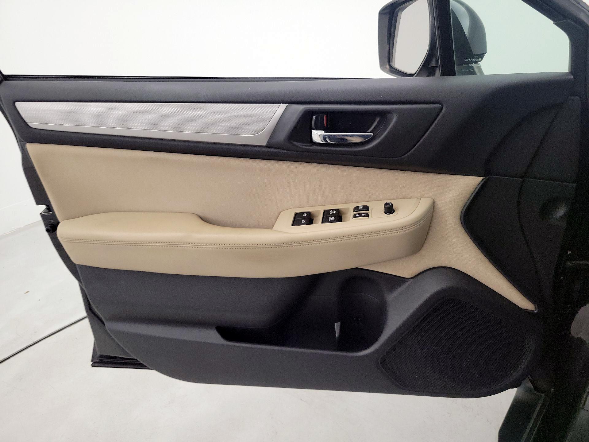 Thumbnail: 2015 Subaru Outback - 12
