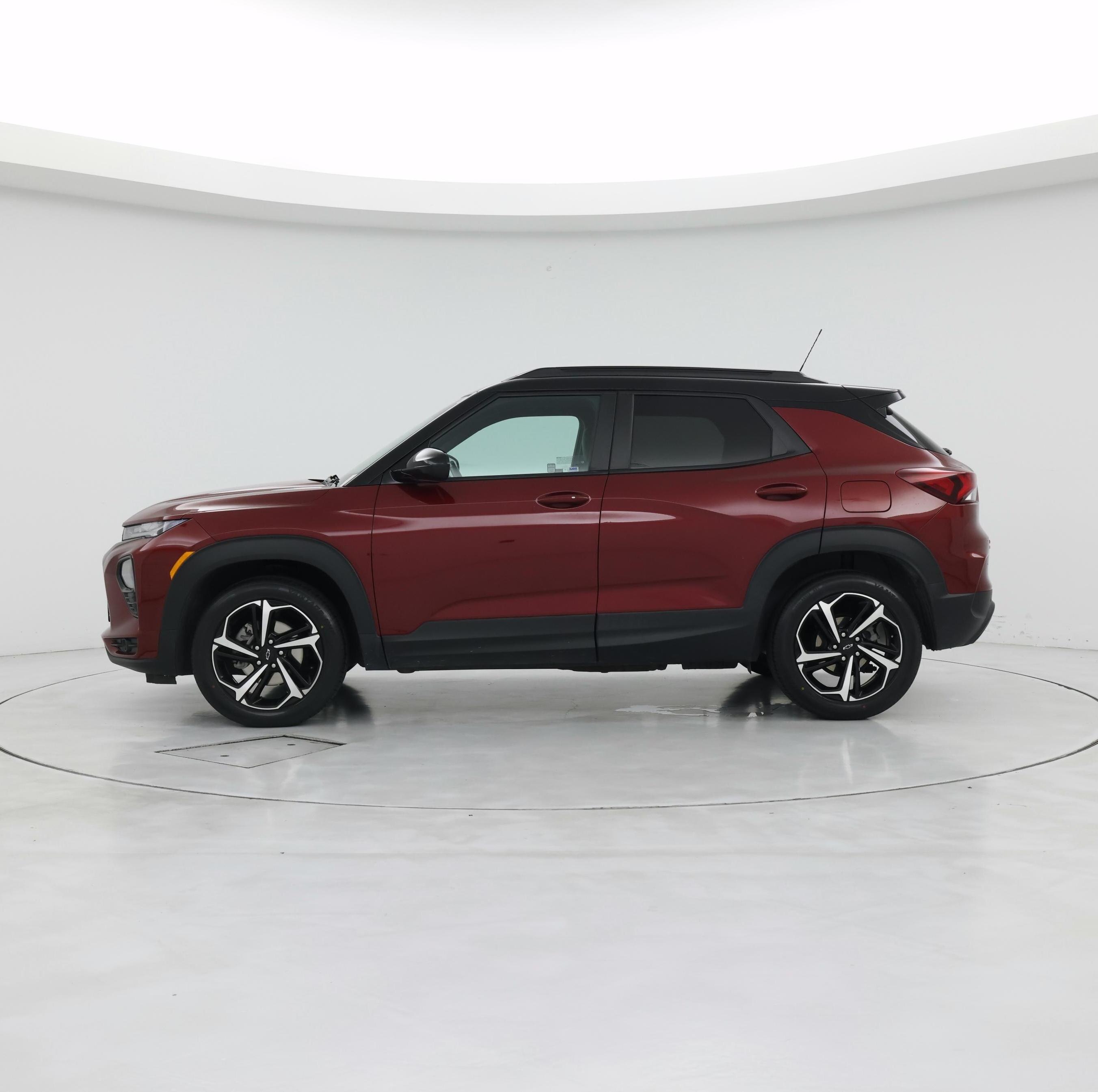 Thumbnail: 2023 Chevrolet TrailBlazer - 3
