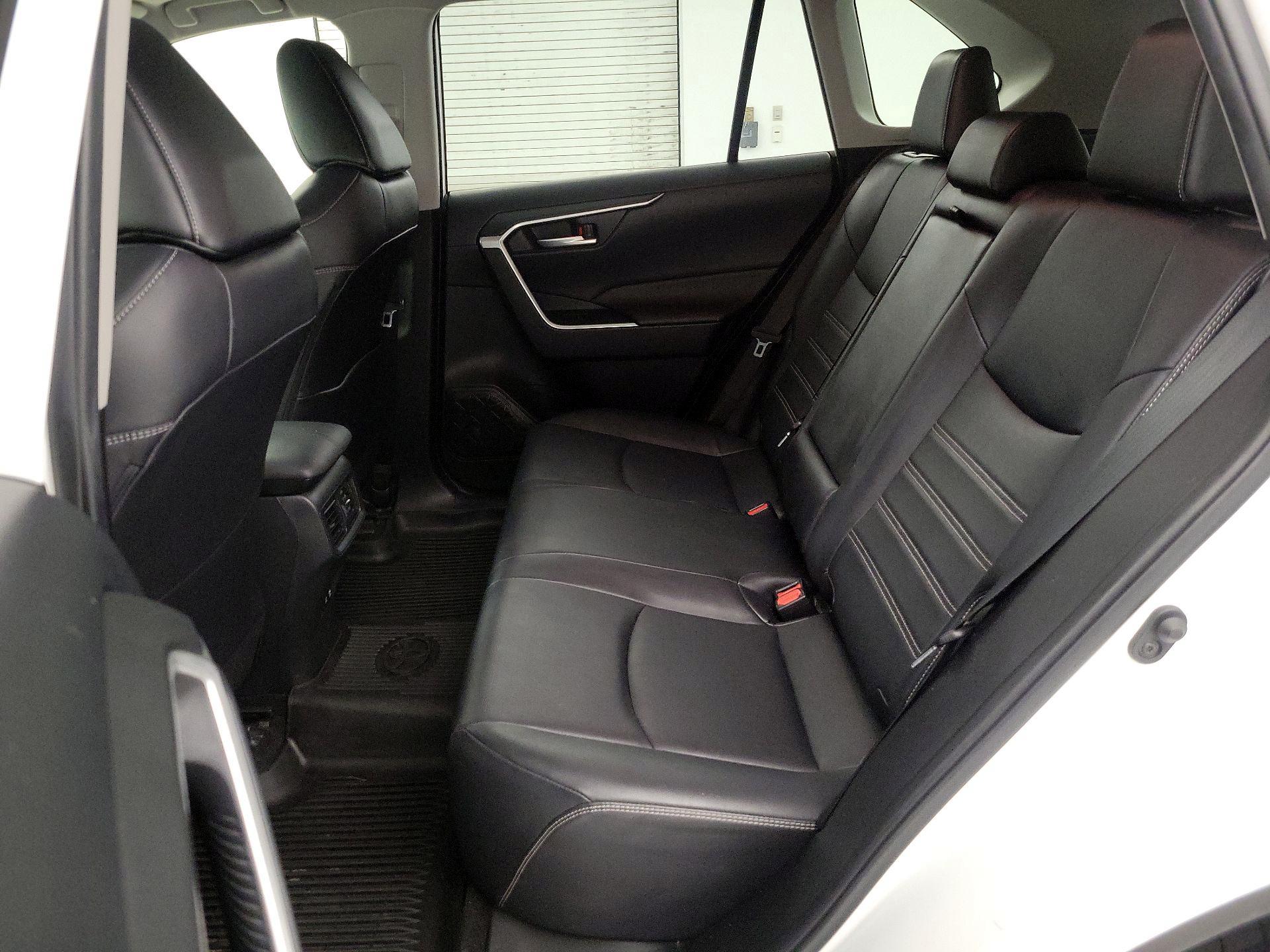 Thumbnail: 2019 Toyota RAV4 - 19