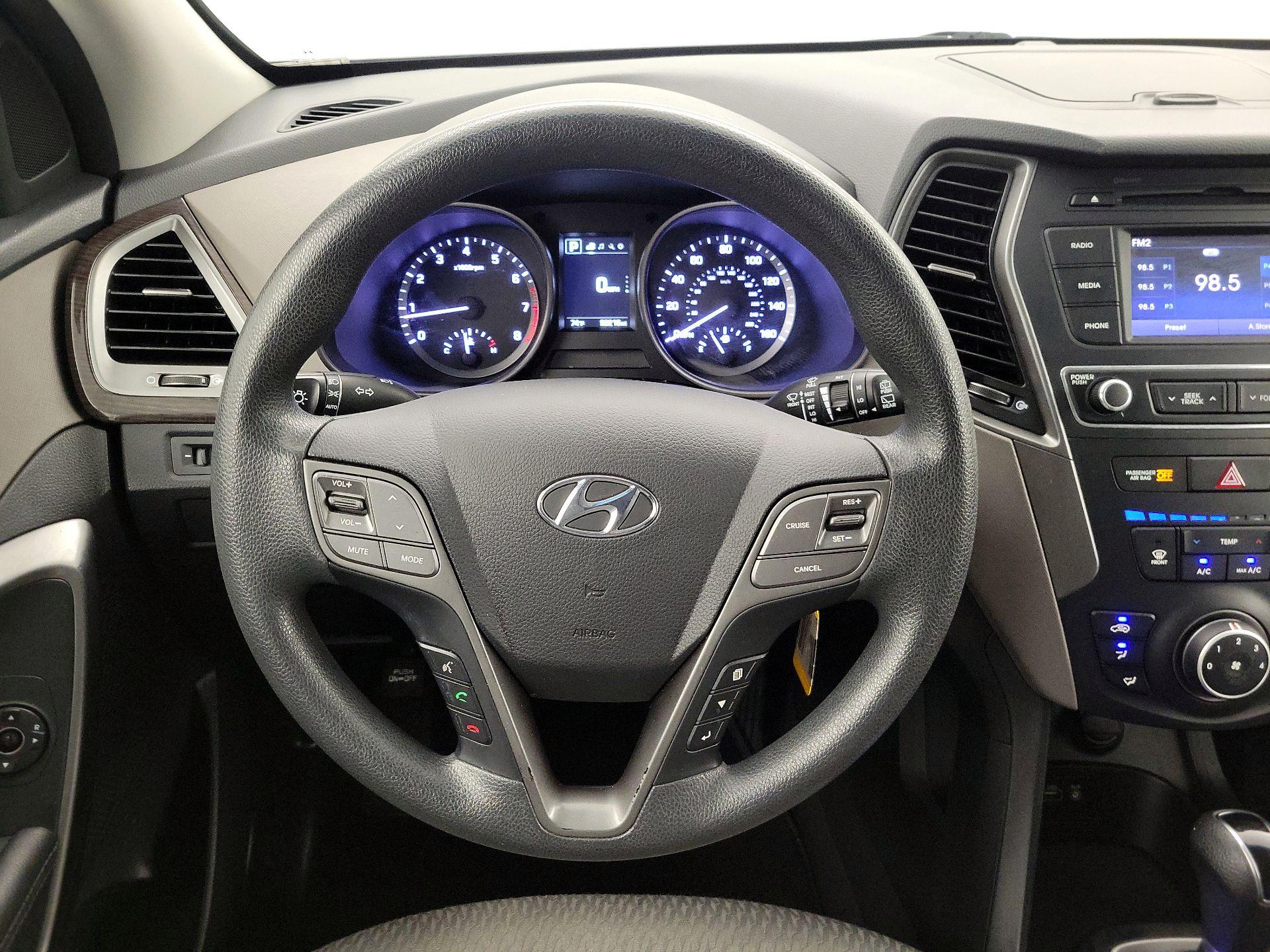 Thumbnail: 2018 Hyundai Santa Fe - 10