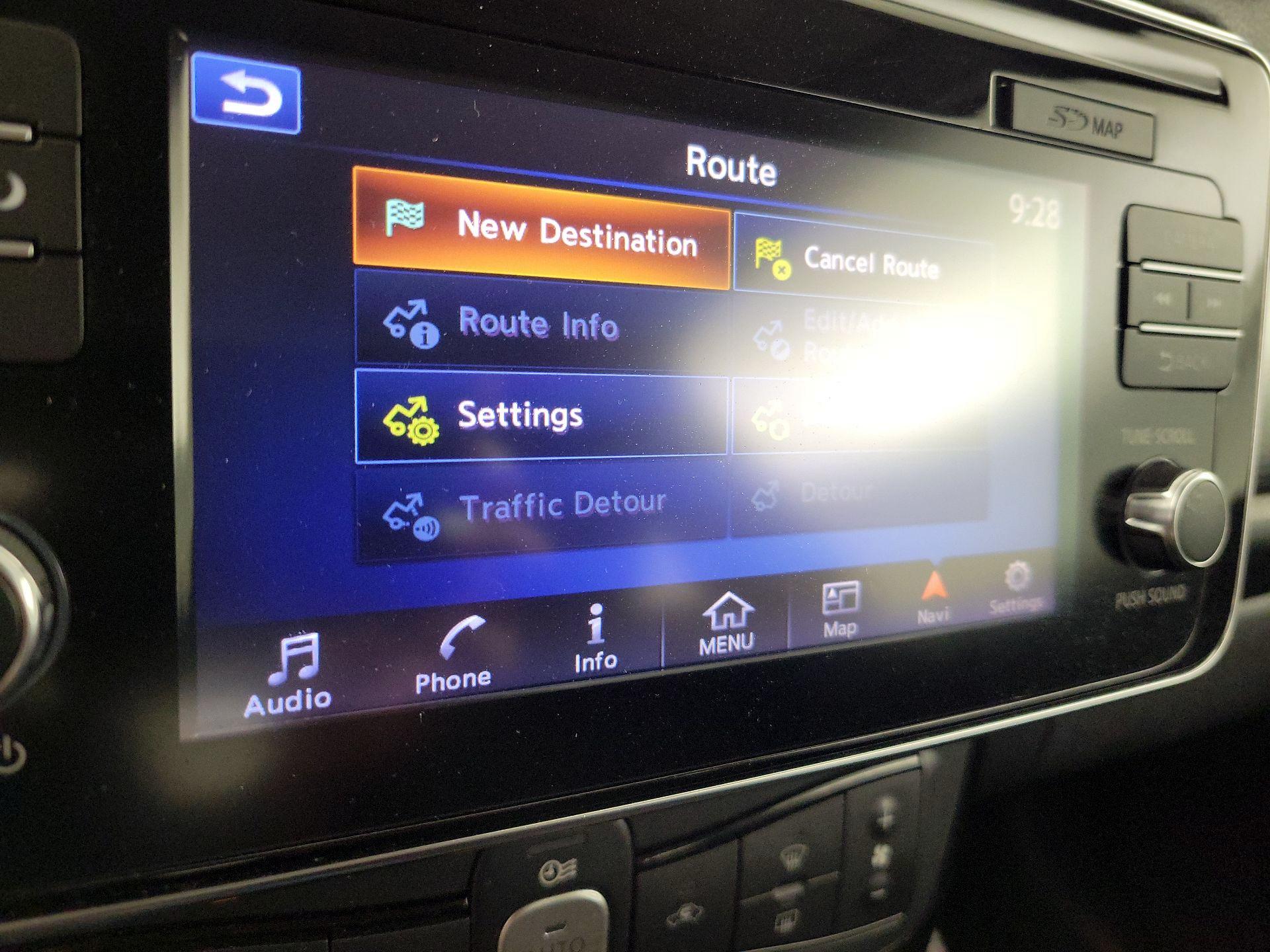 Thumbnail: 2018 Nissan Leaf - 14