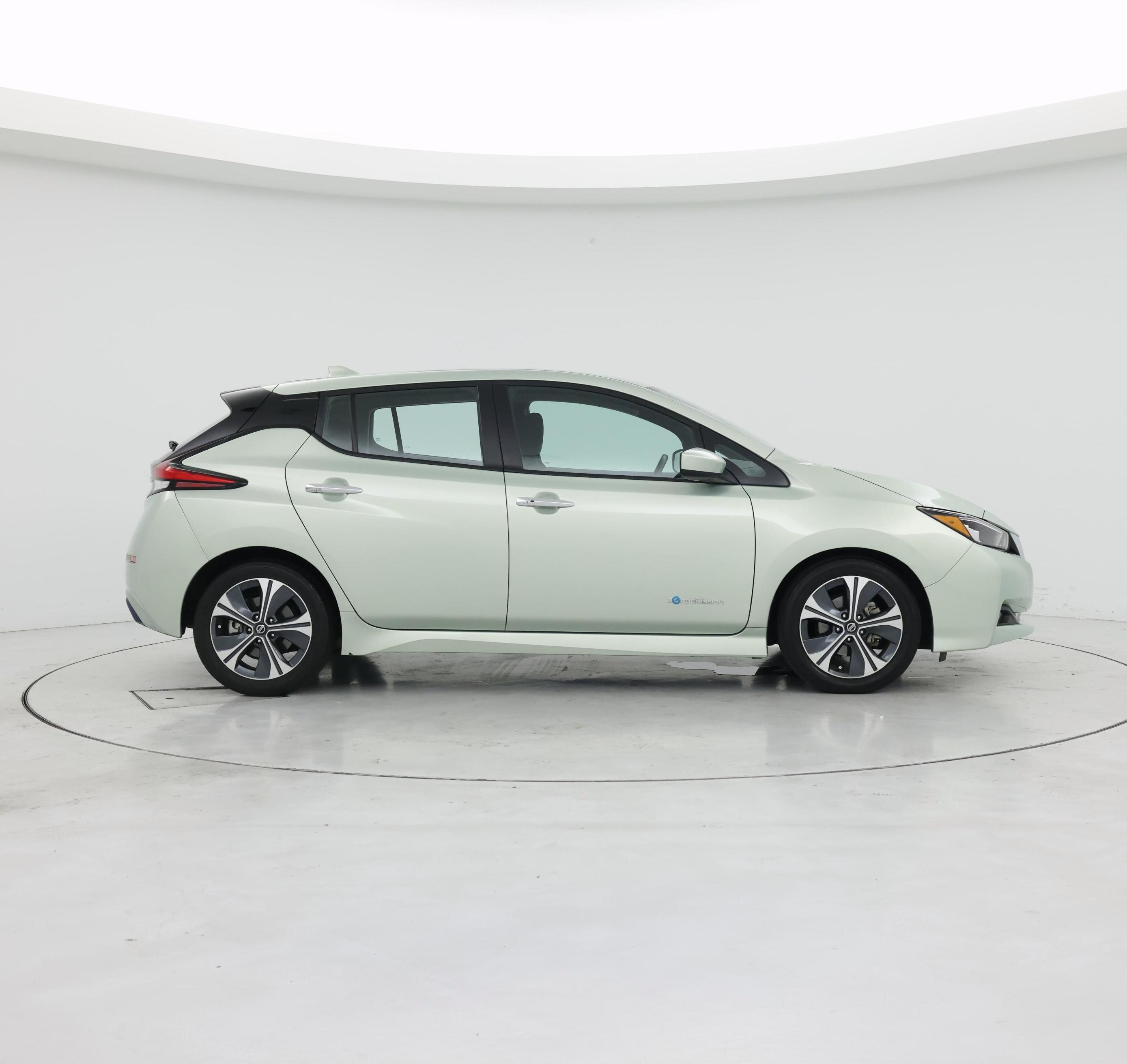 Thumbnail: 2018 Nissan Leaf - 7