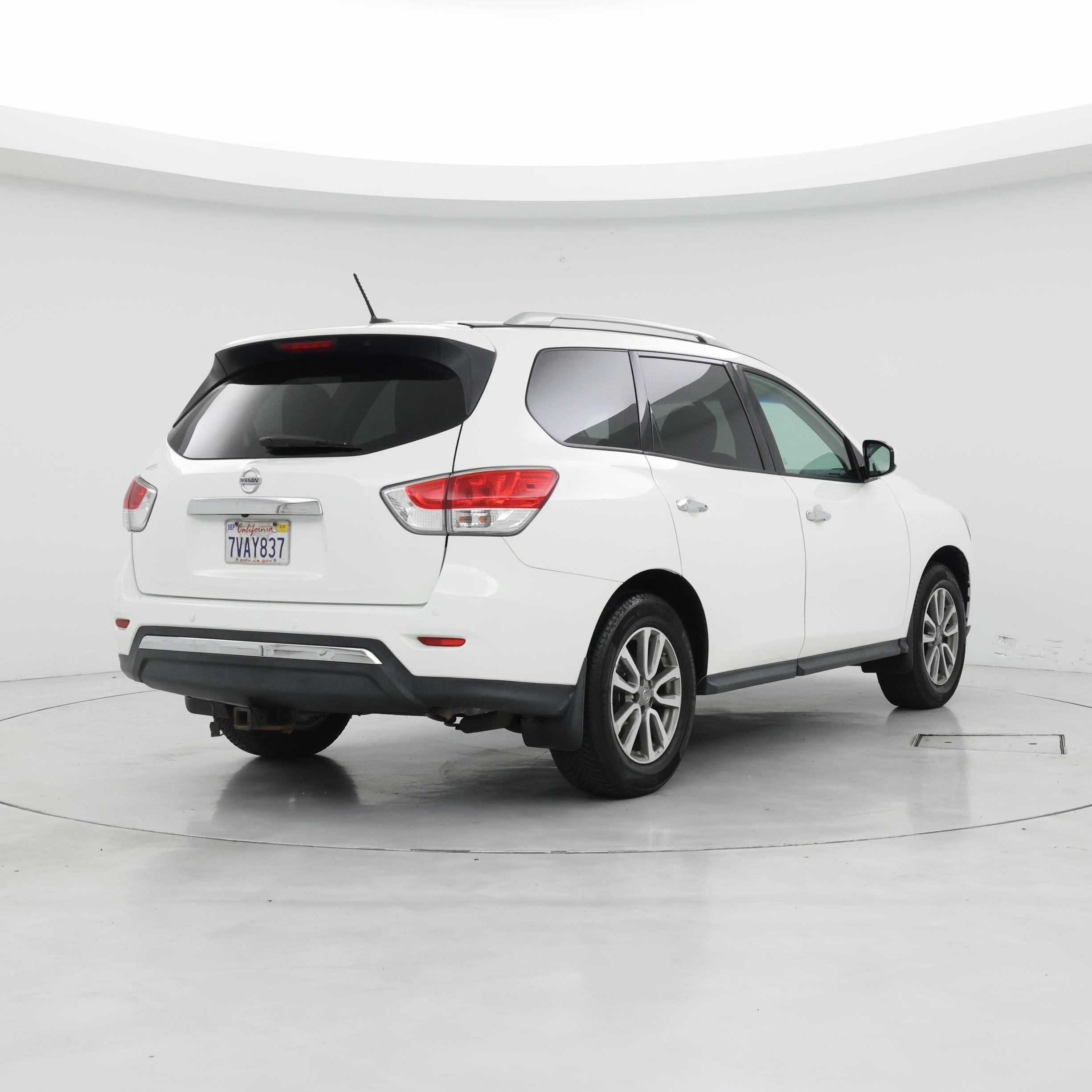 Thumbnail: 2016 Nissan Pathfinder - 8