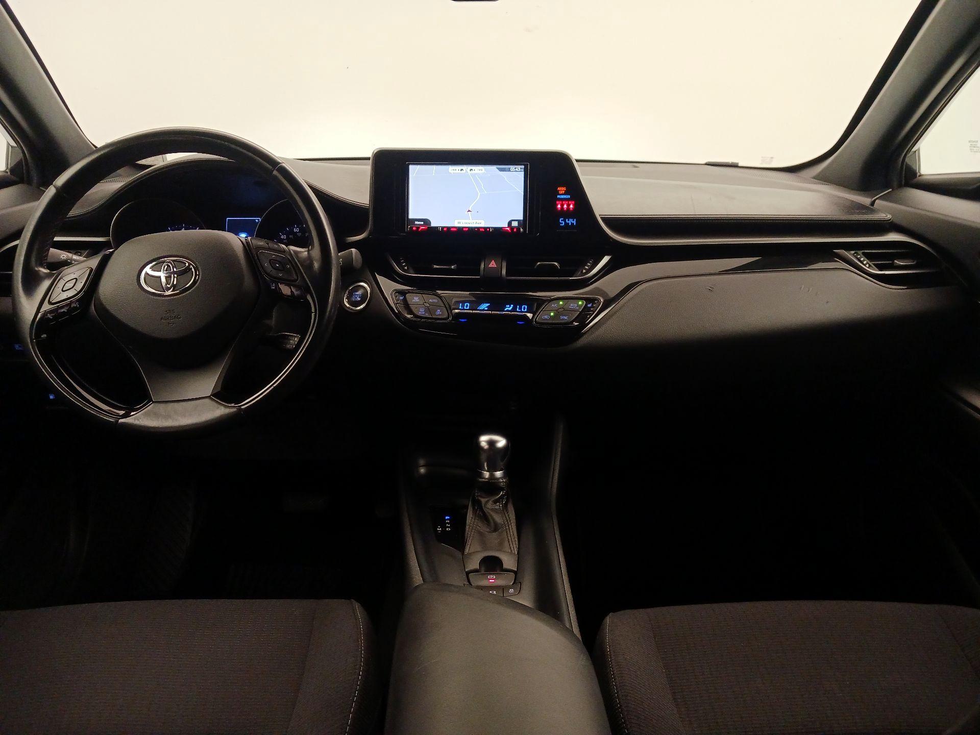 Thumbnail: 2018 Toyota C-HR - 9
