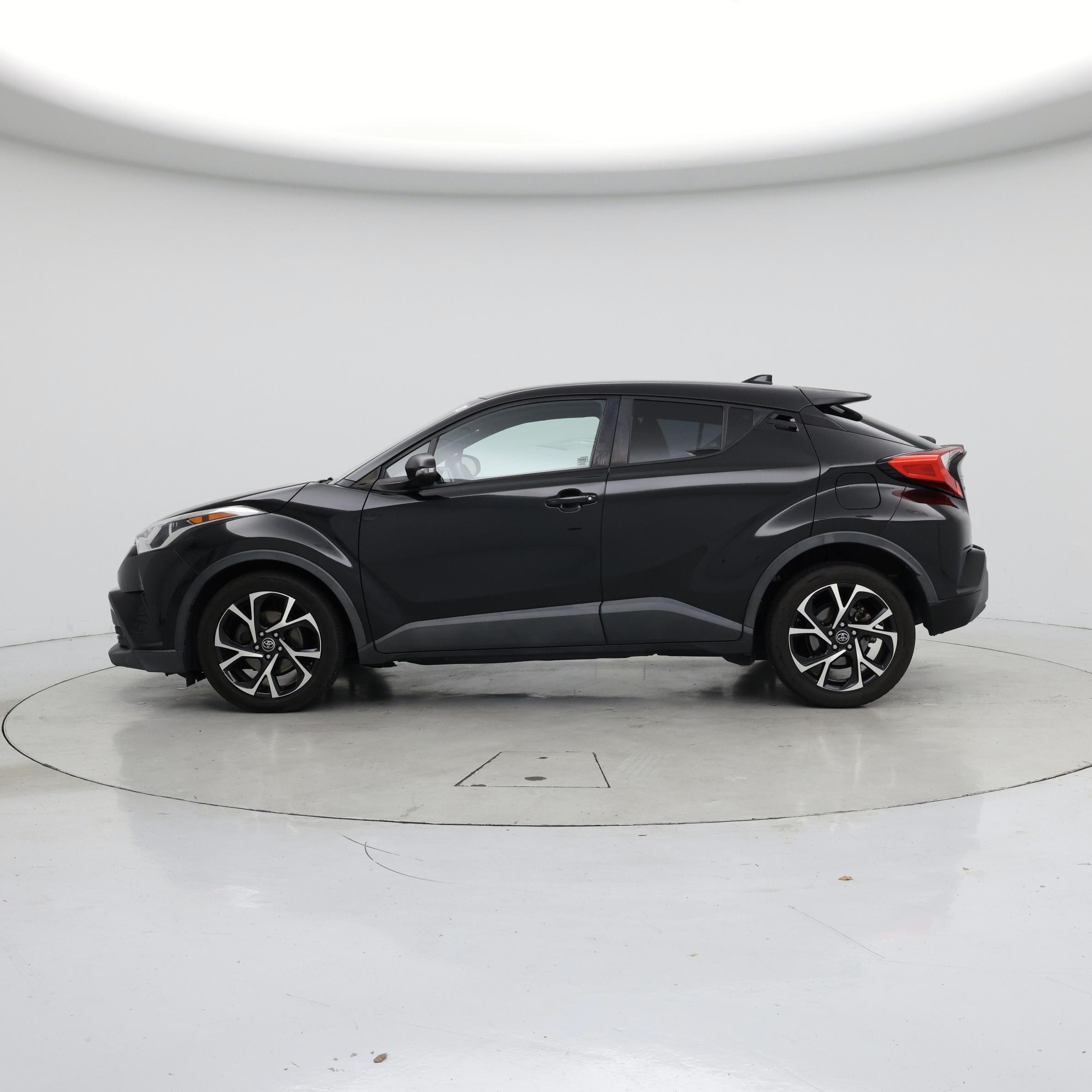 Thumbnail: 2018 Toyota C-HR - 3