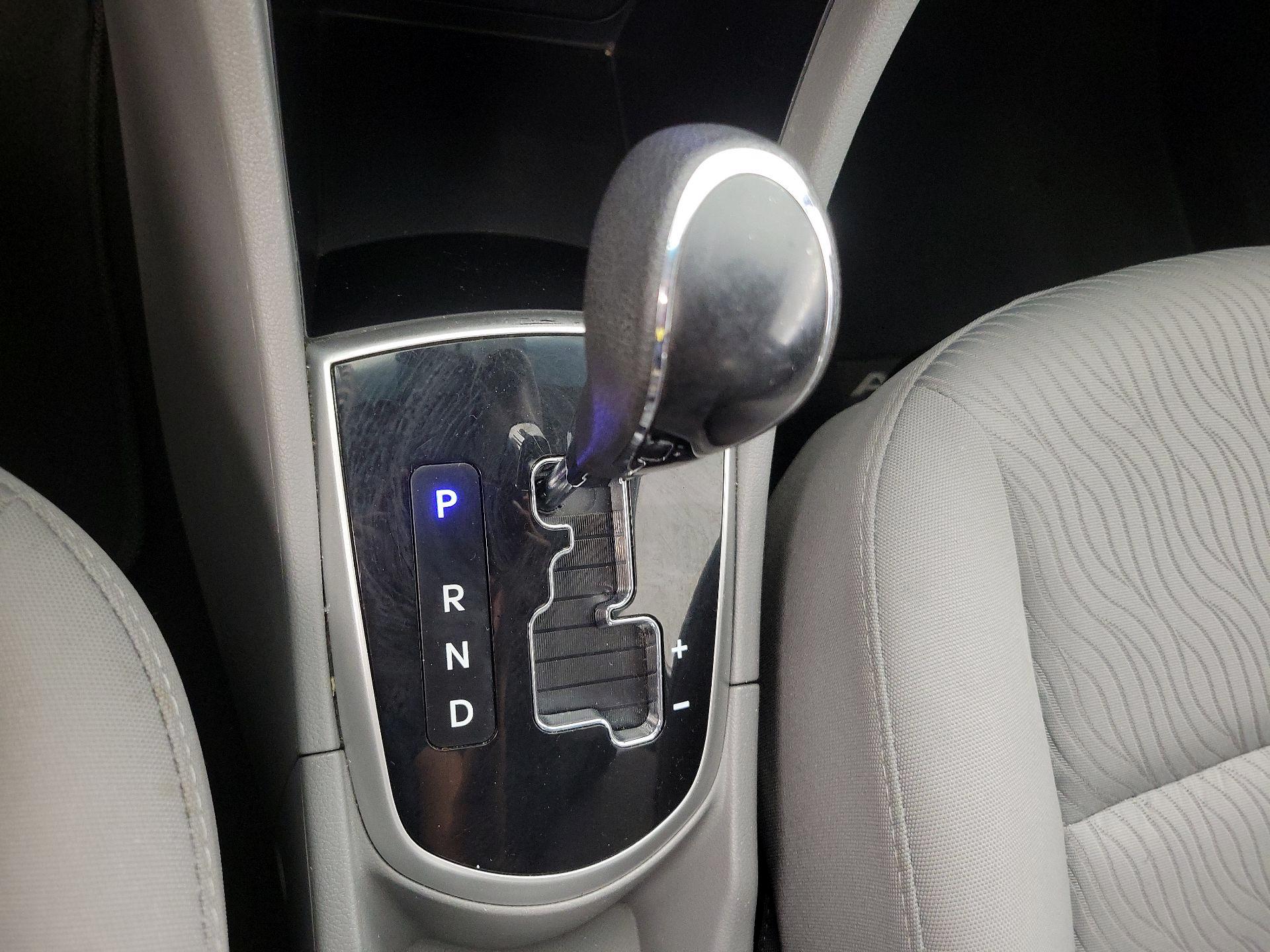 Thumbnail: 2013 Hyundai Accent - 16