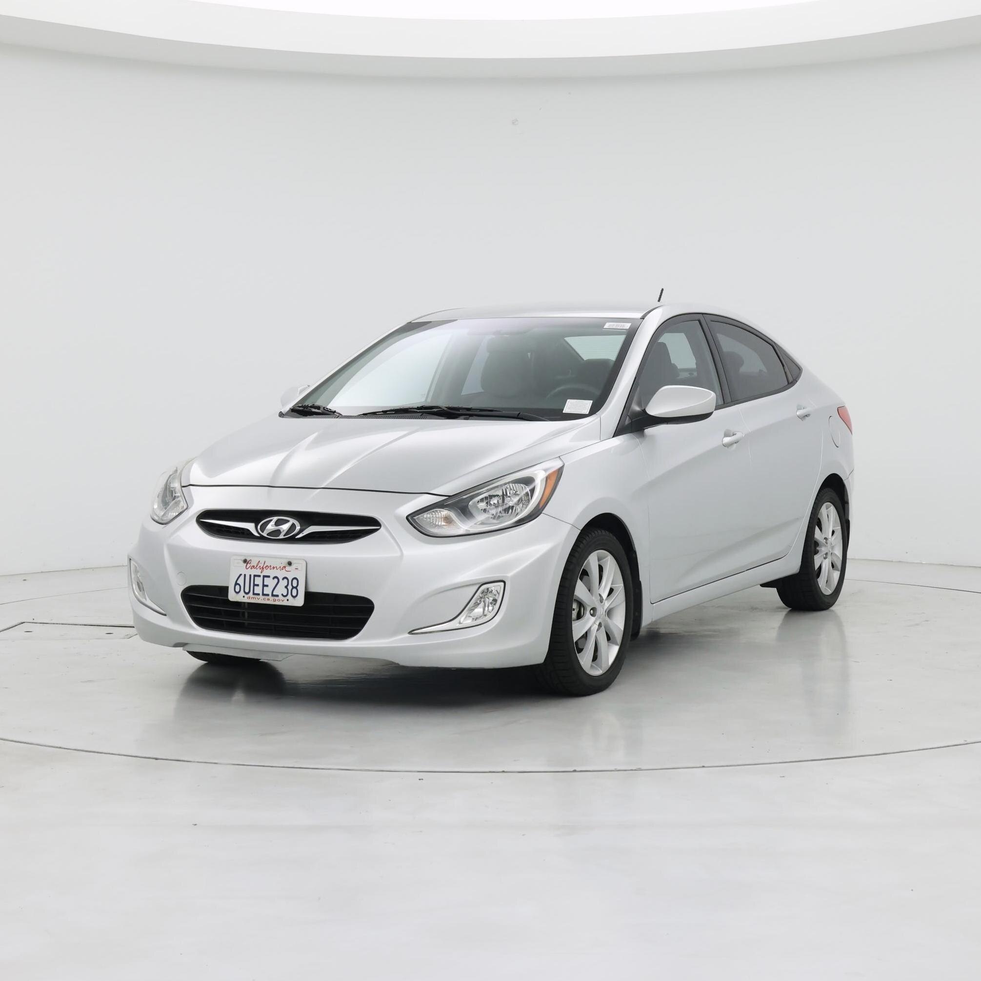 Thumbnail: 2013 Hyundai Accent - 4