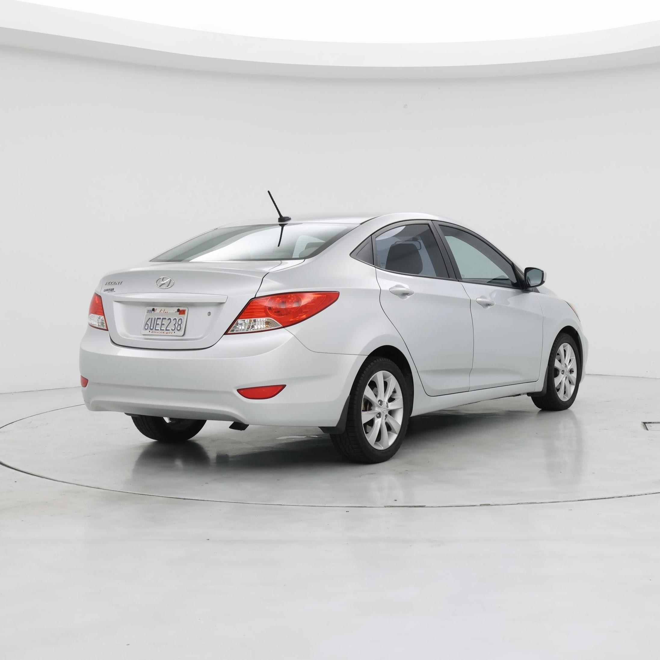Thumbnail: 2013 Hyundai Accent - 8