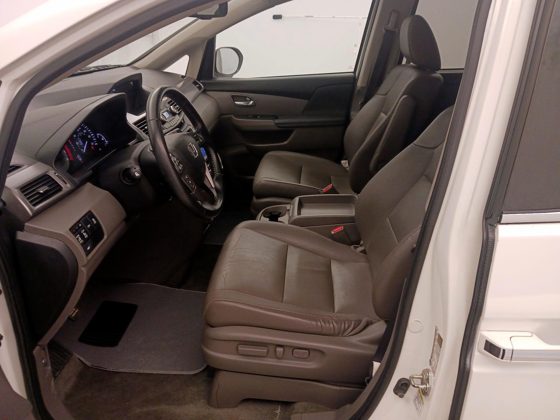 Thumbnail: 2016 Honda Odyssey - 11