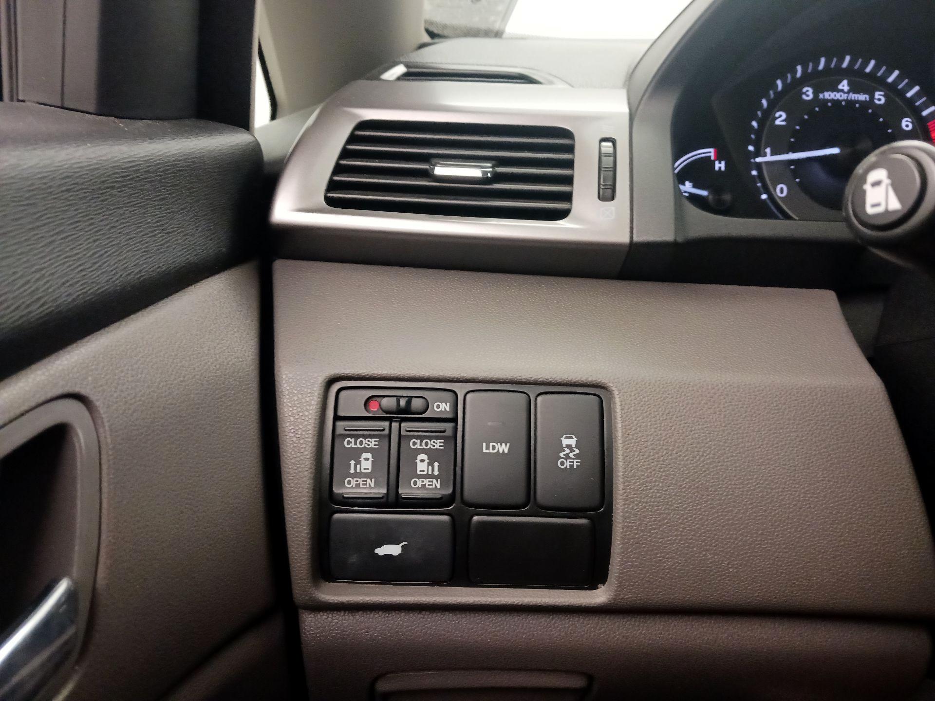 Thumbnail: 2016 Honda Odyssey - 13