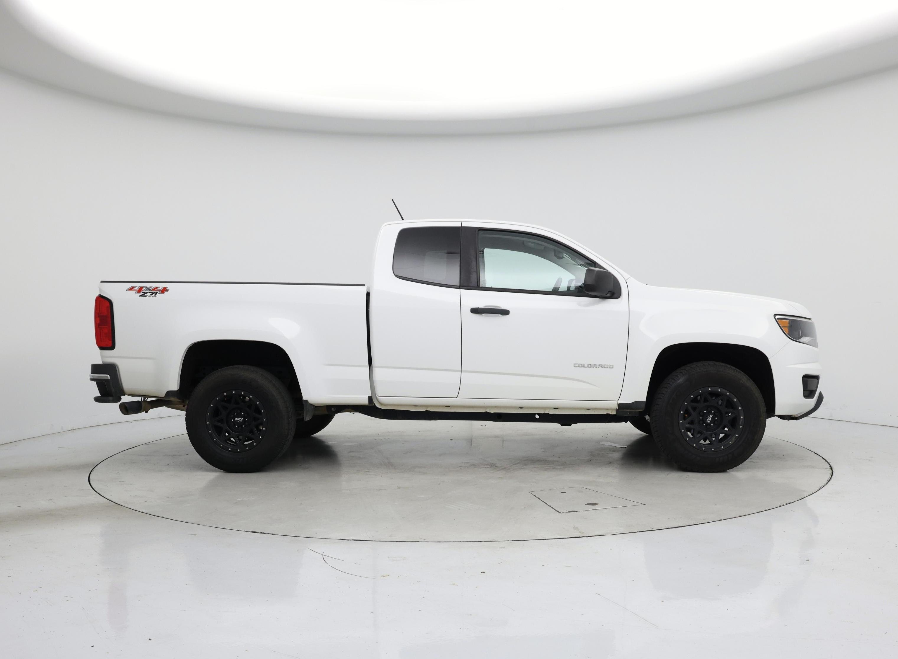 Thumbnail: 2019 Chevrolet Colorado - 7