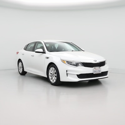 White 2016 Kia Optima LX