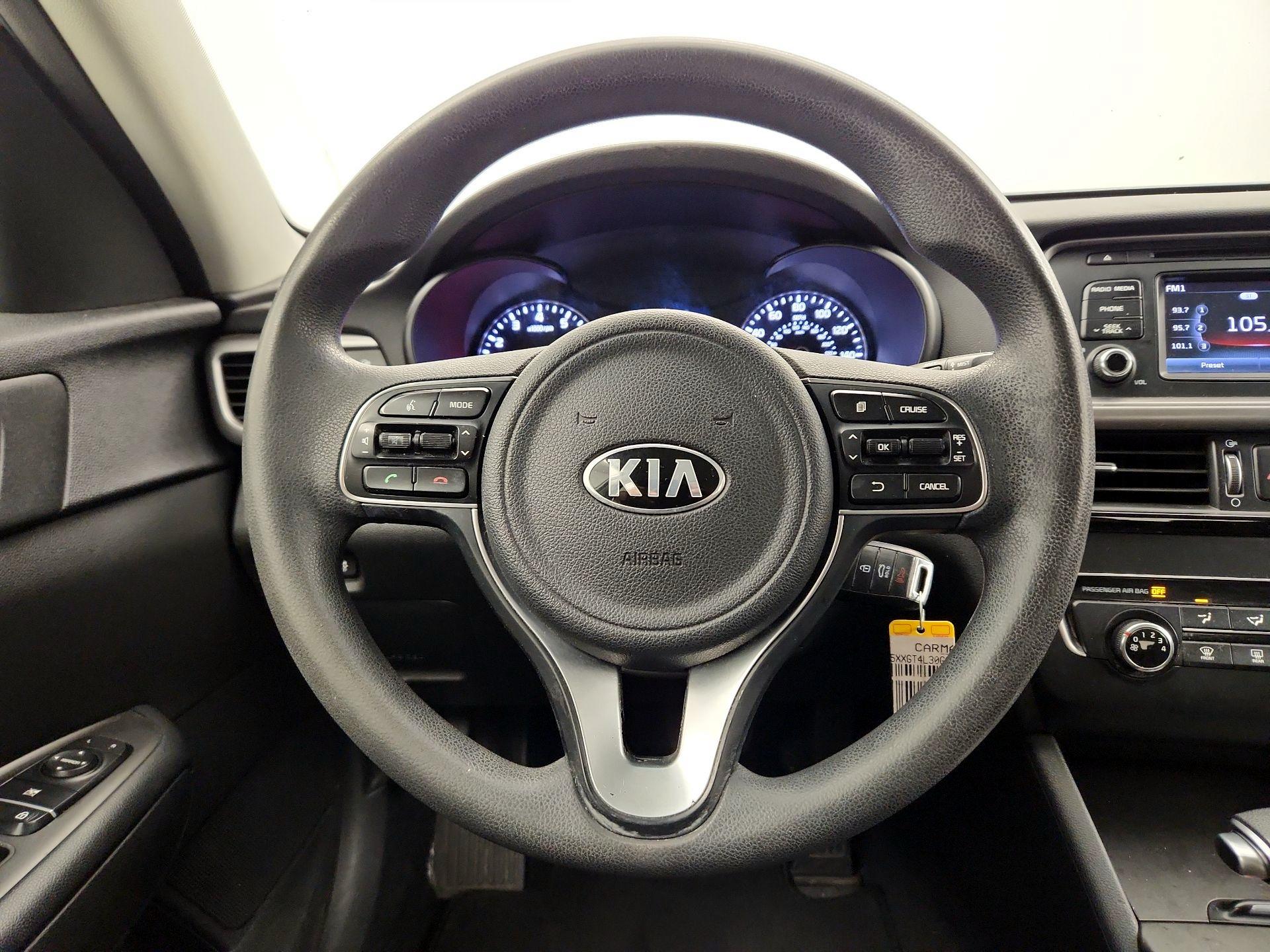 Thumbnail: 2016 Kia Optima - 10