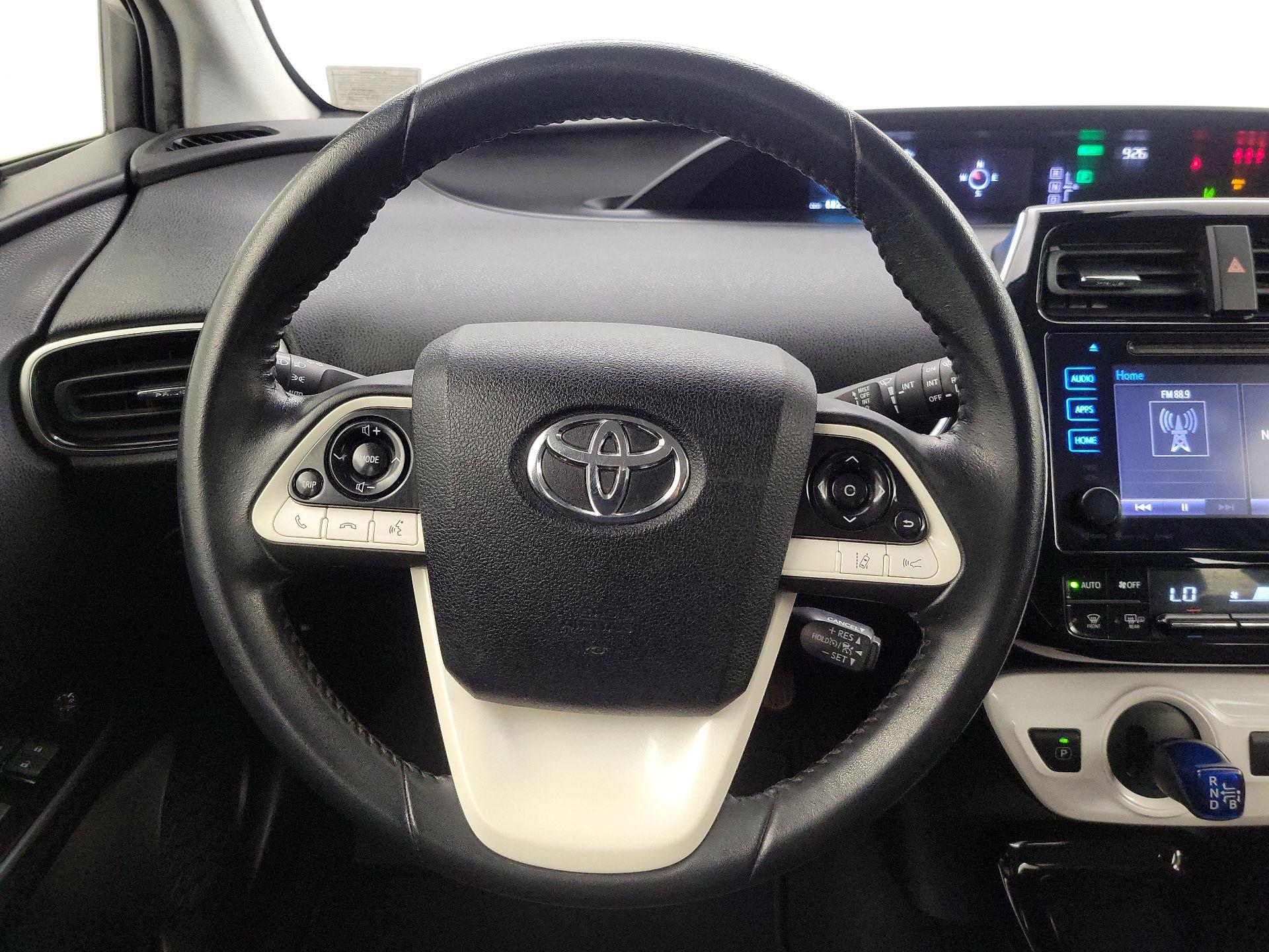 Thumbnail: 2017 Toyota Prius - 10