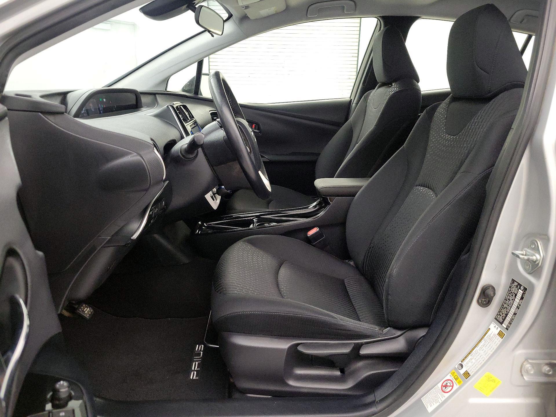 Thumbnail: 2017 Toyota Prius - 11