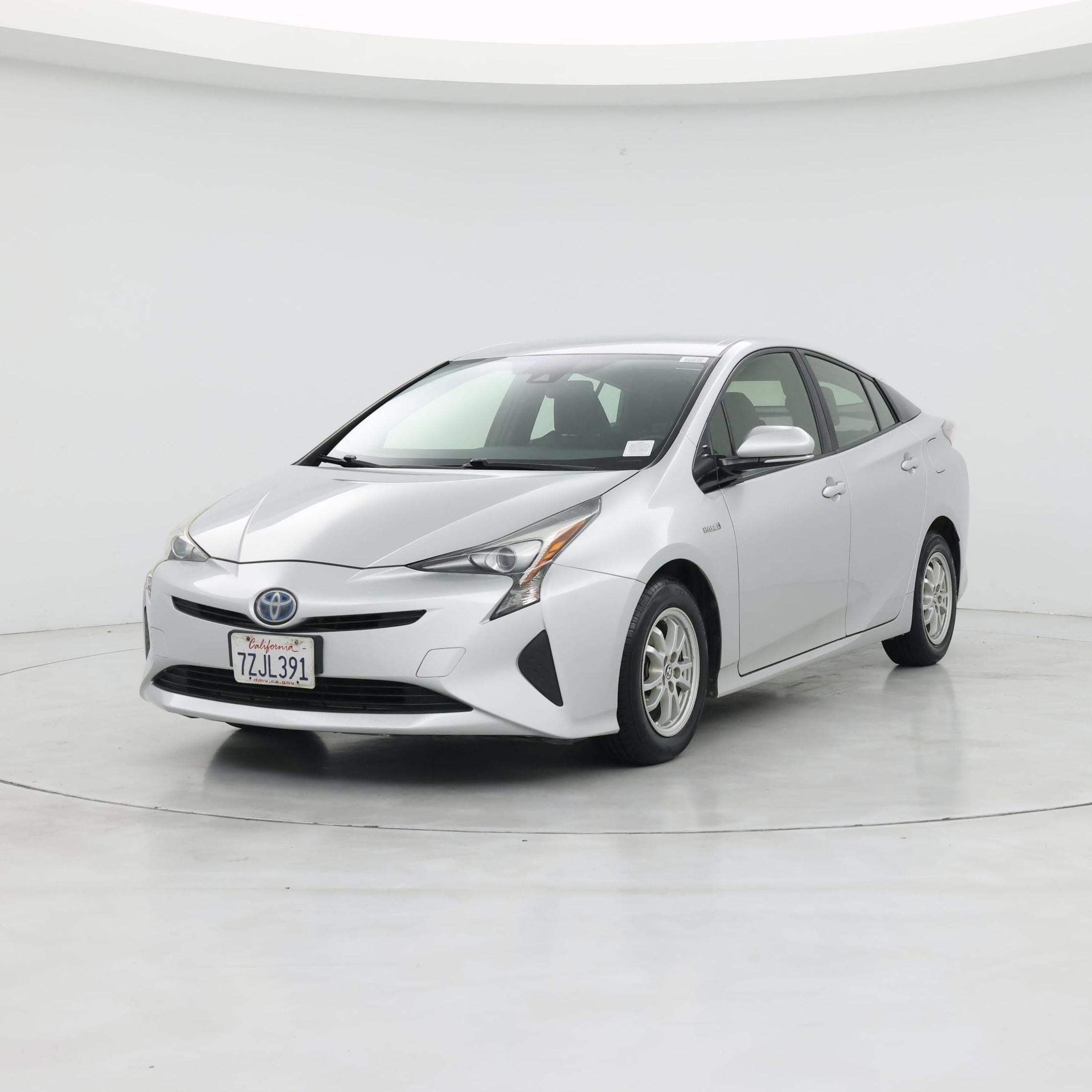 Thumbnail: 2017 Toyota Prius - 4