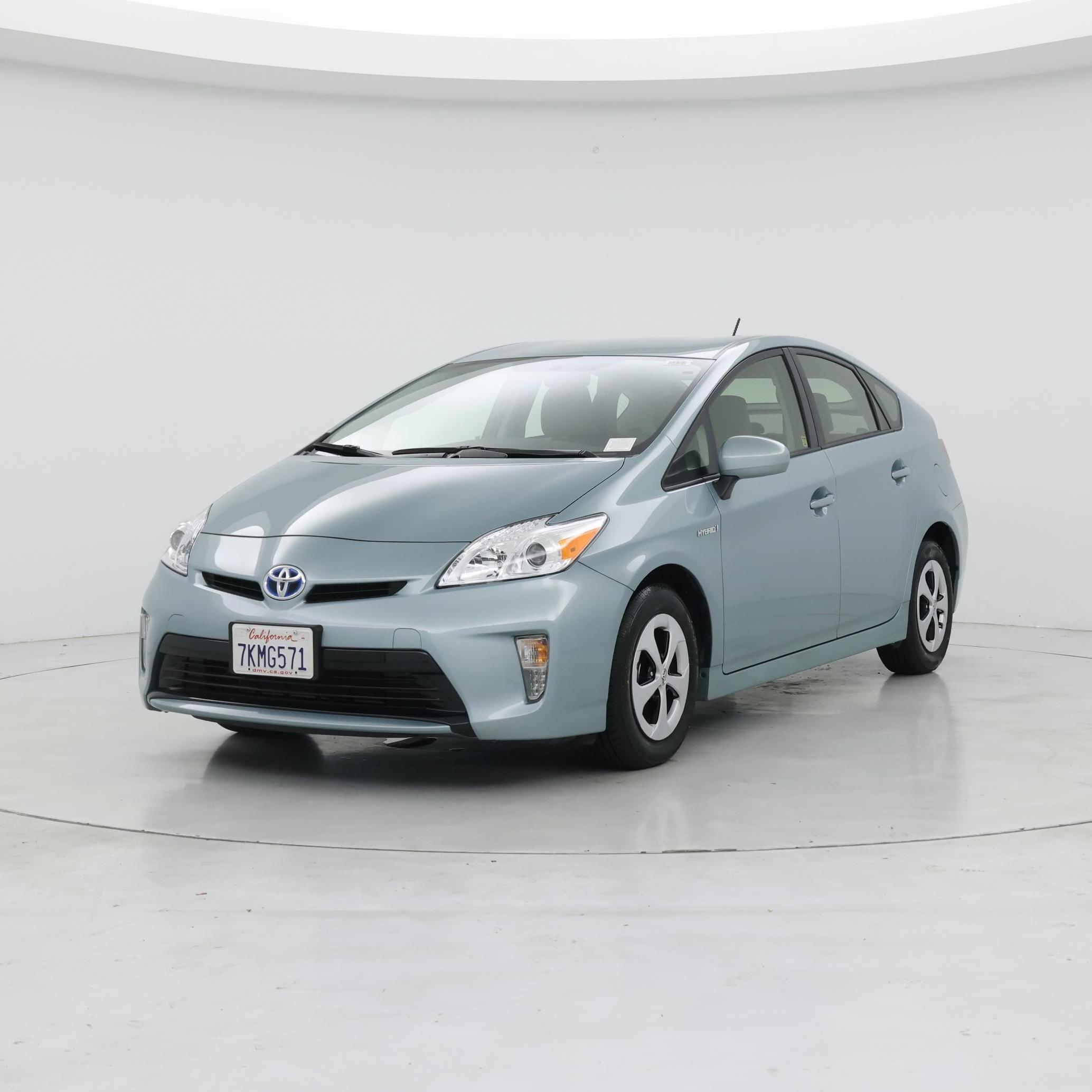 Thumbnail: 2015 Toyota Prius - 4