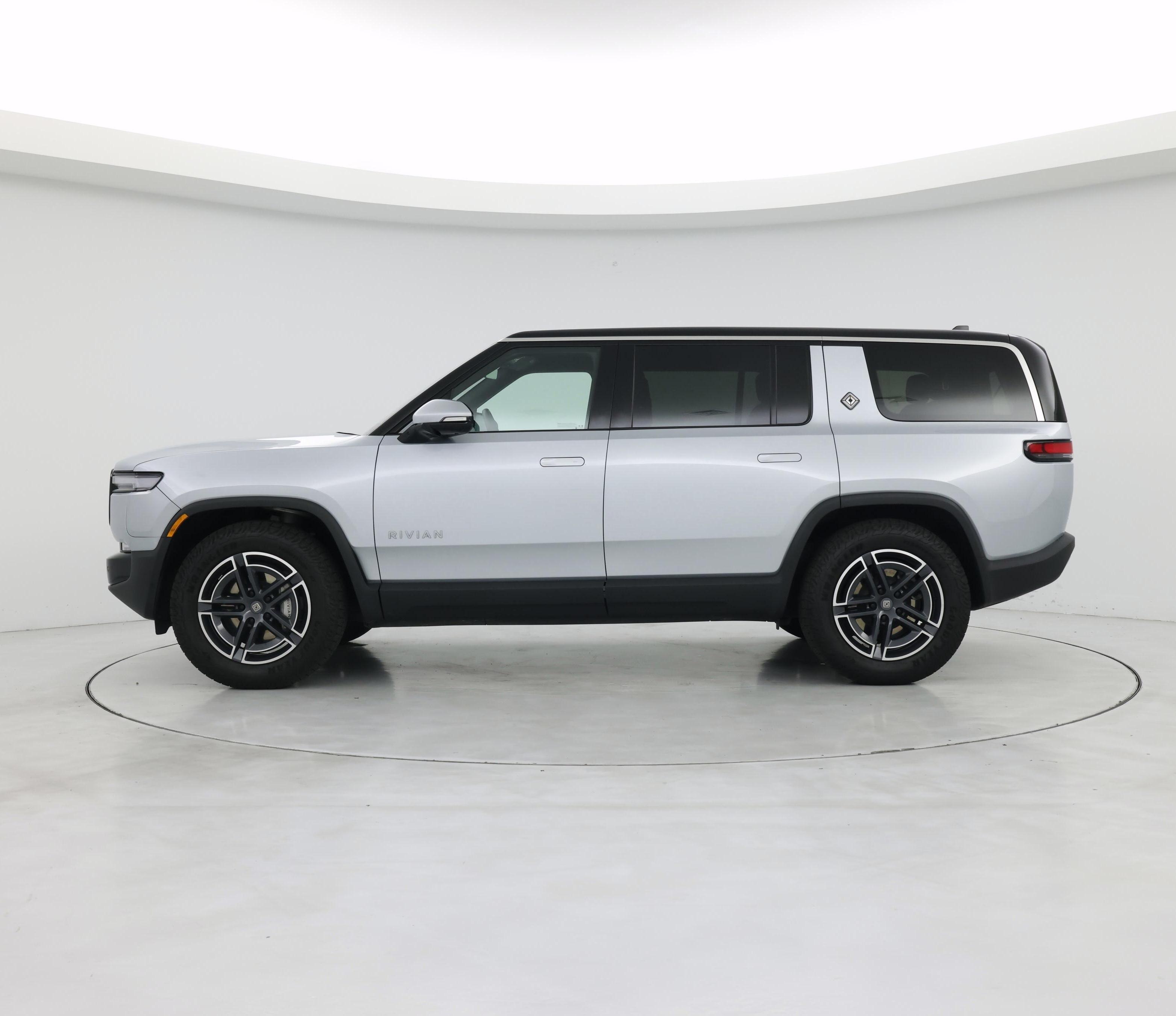 Thumbnail: 2025 Rivian R1S - 3