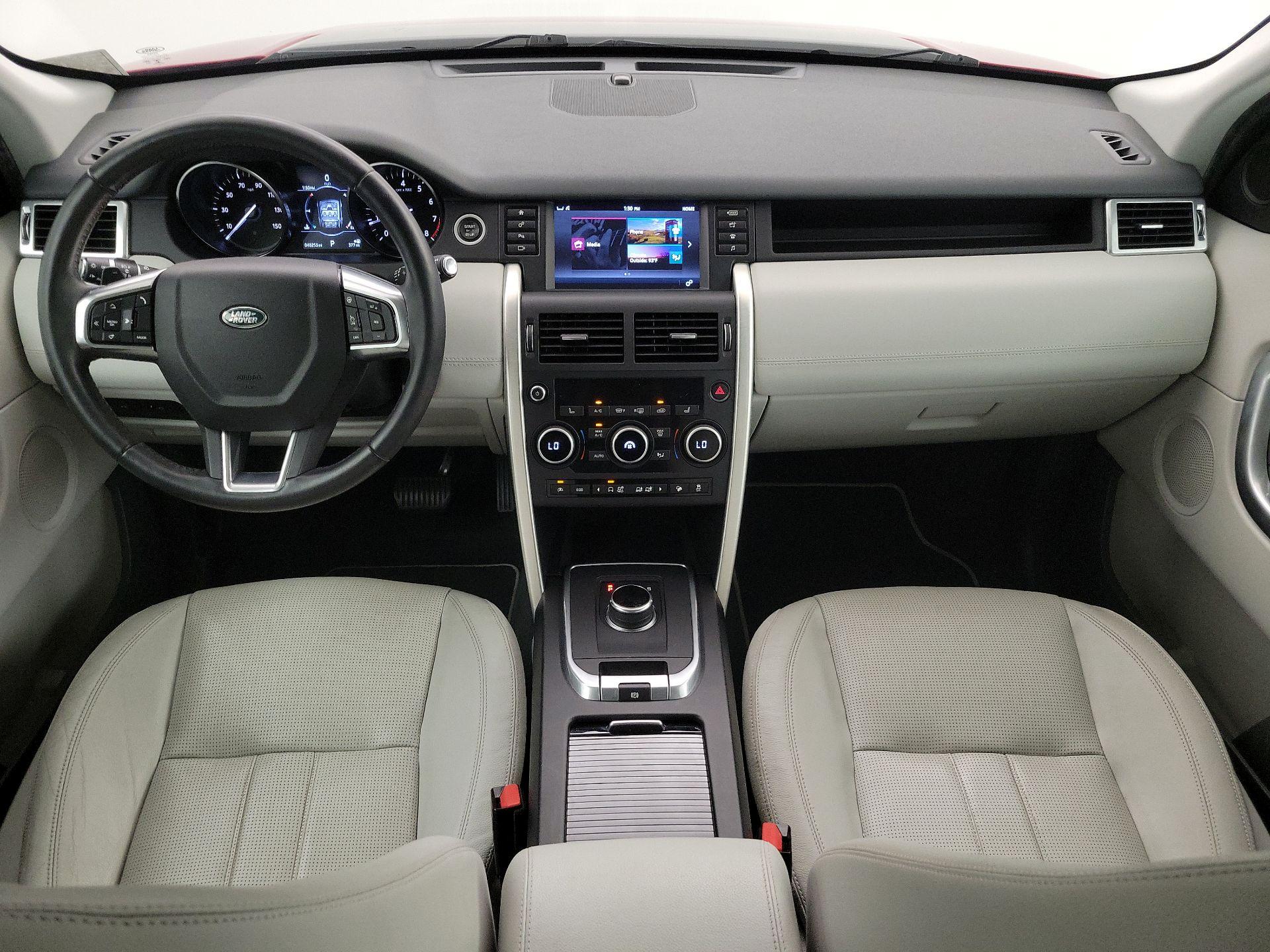 Thumbnail: 2017 Land Rover Discovery Sport - 9