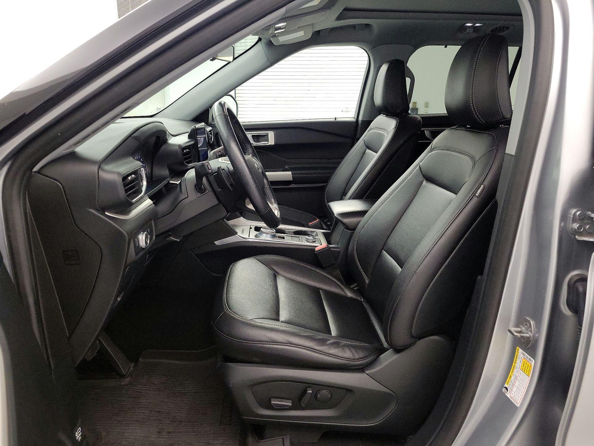 Thumbnail: 2020 Ford Explorer - 11