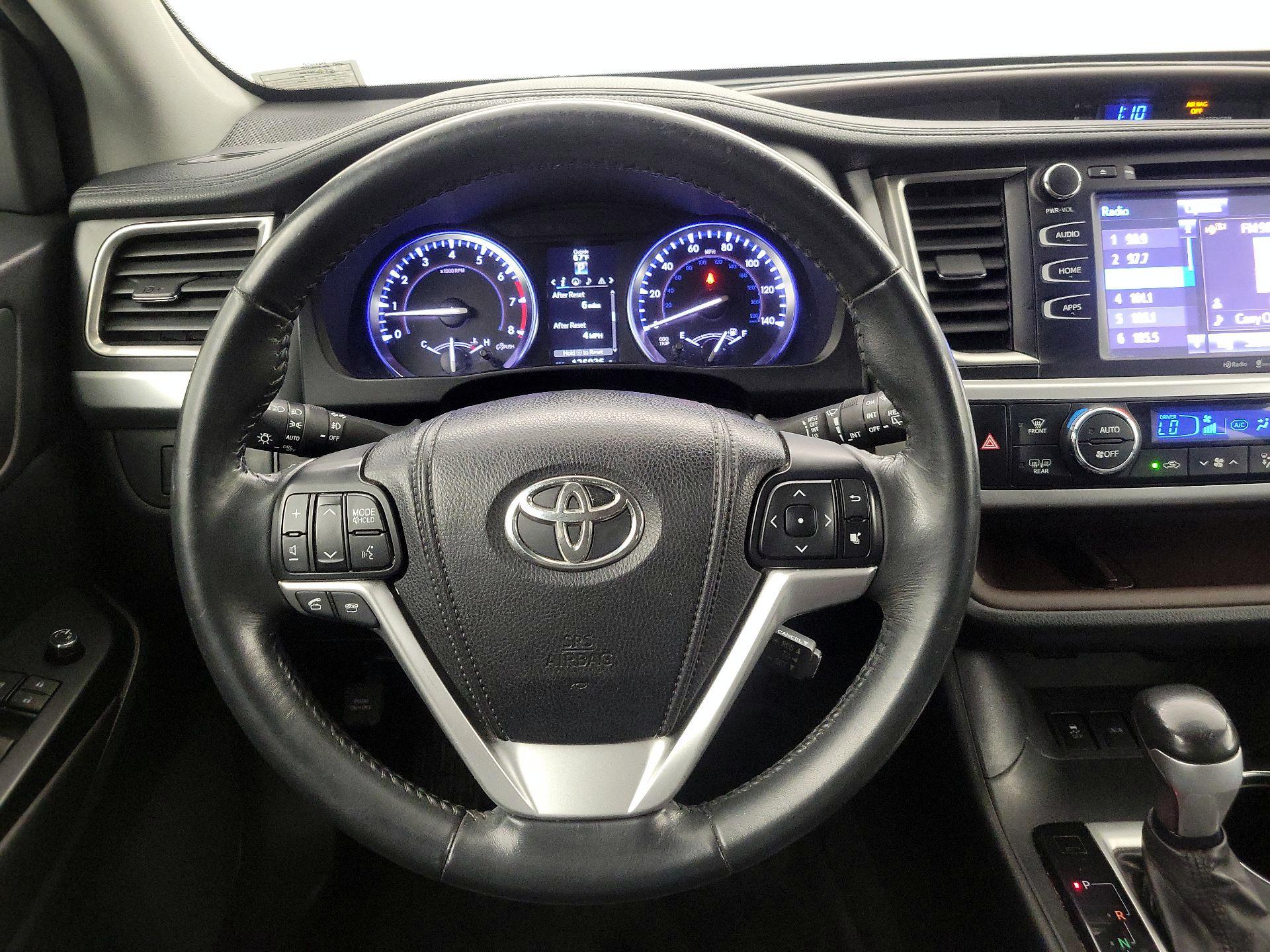 Thumbnail: 2014 Toyota Highlander - 10