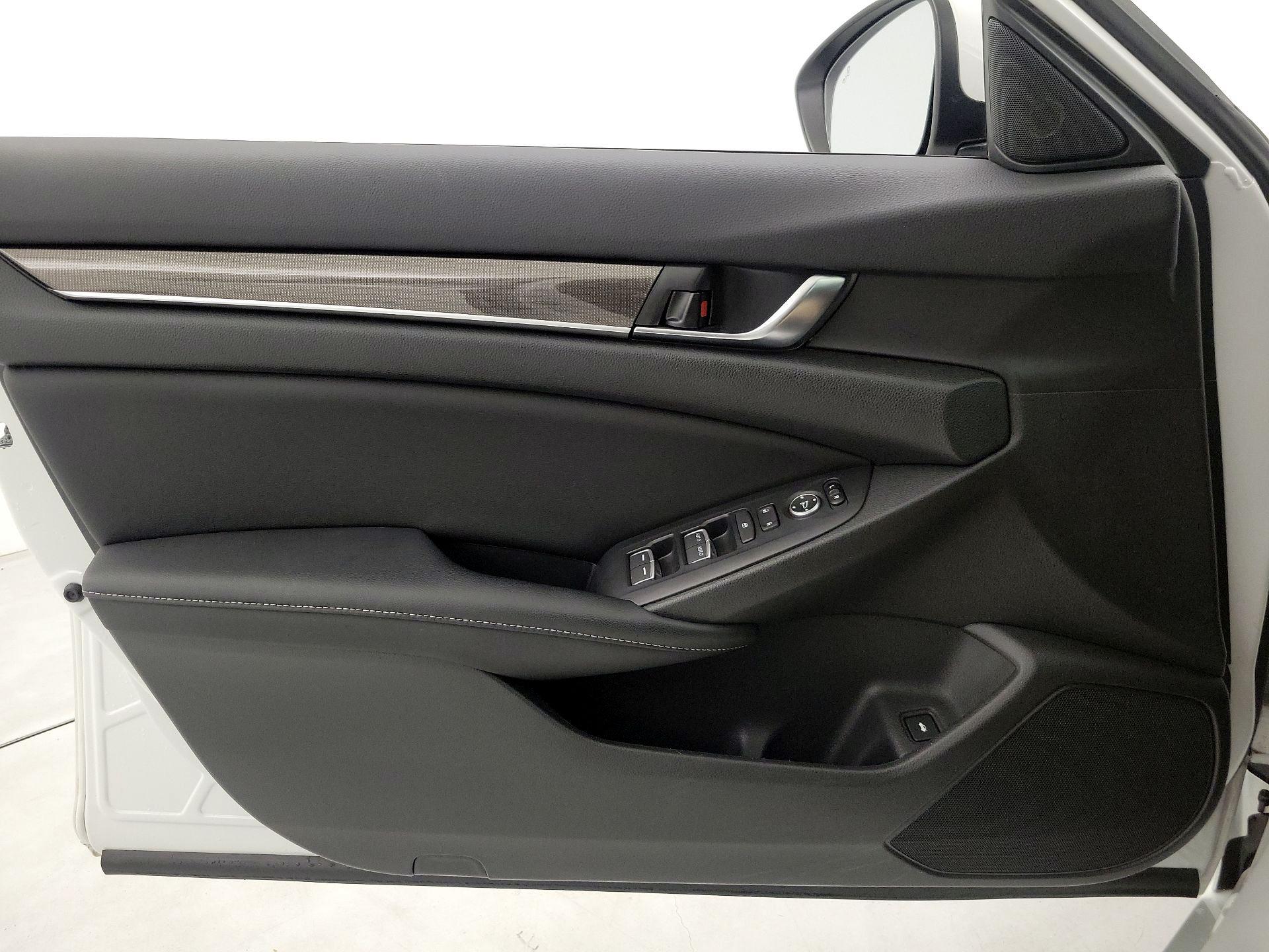 Thumbnail: 2018 Honda Accord - 12