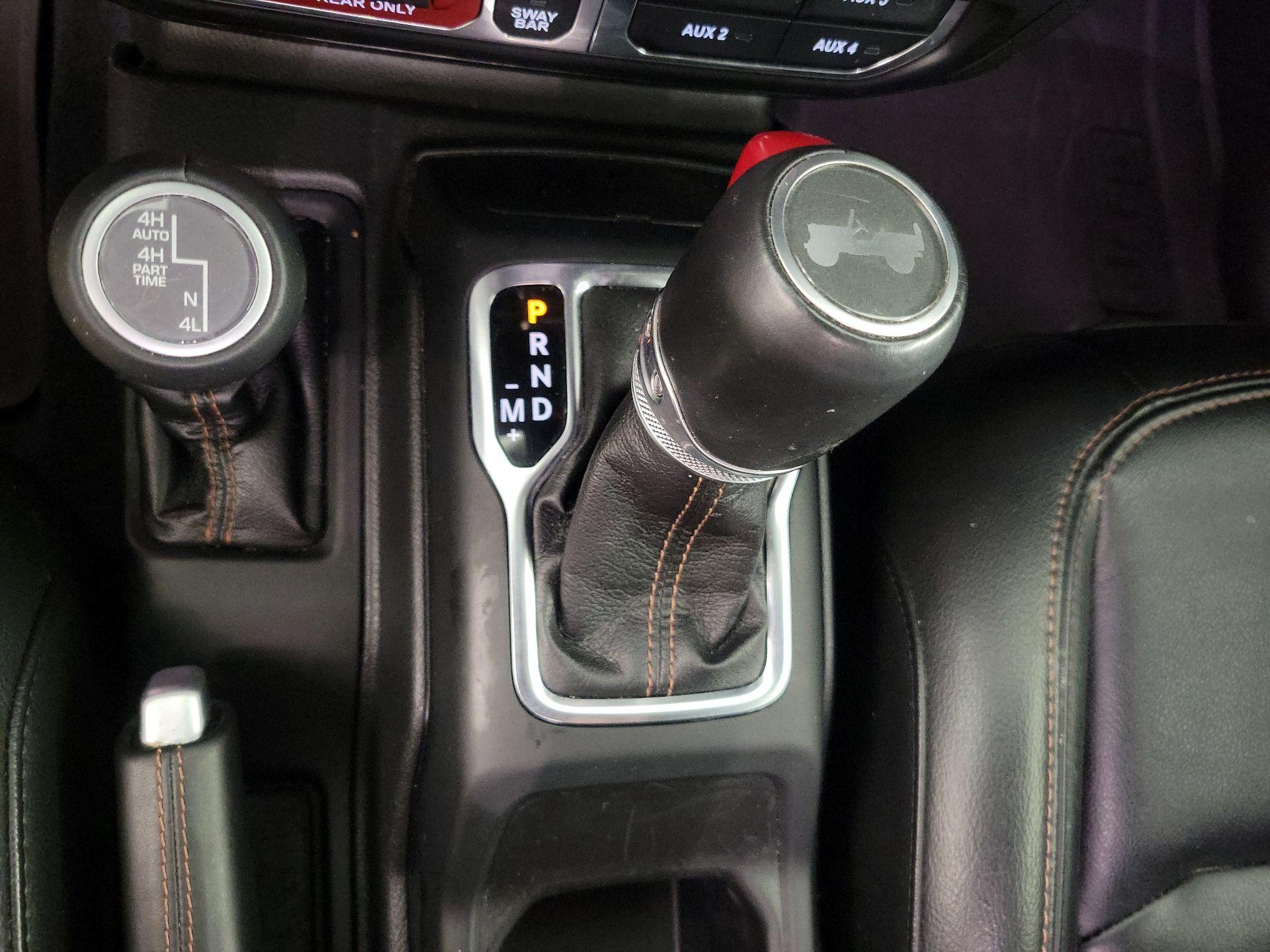 Thumbnail: 2022 Jeep Wrangler - 17