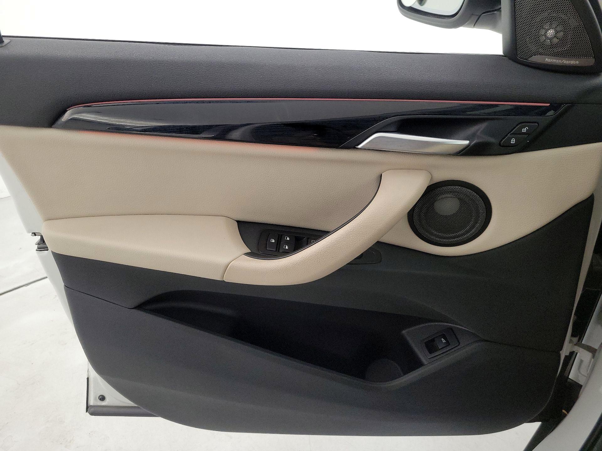 Thumbnail: 2019 BMW X1 - 12