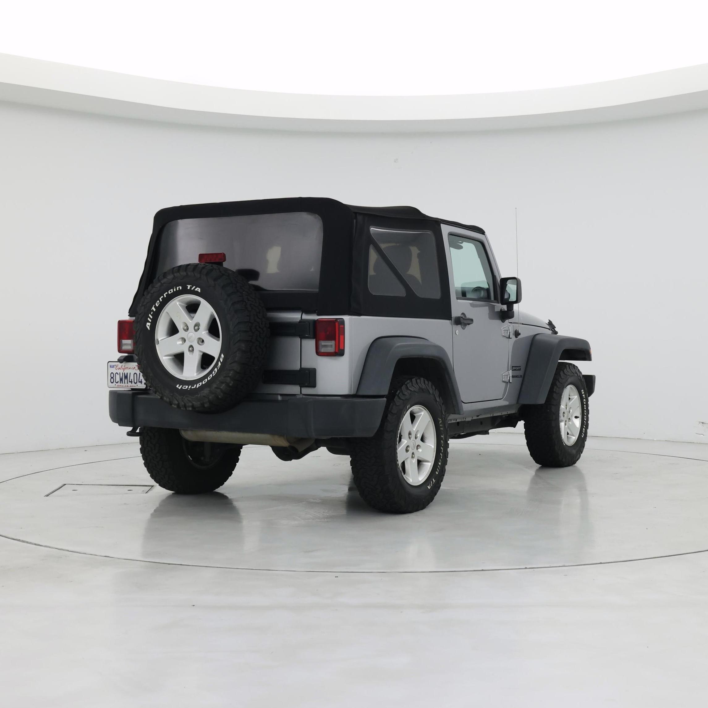 Thumbnail: 2015 Jeep Wrangler - 8