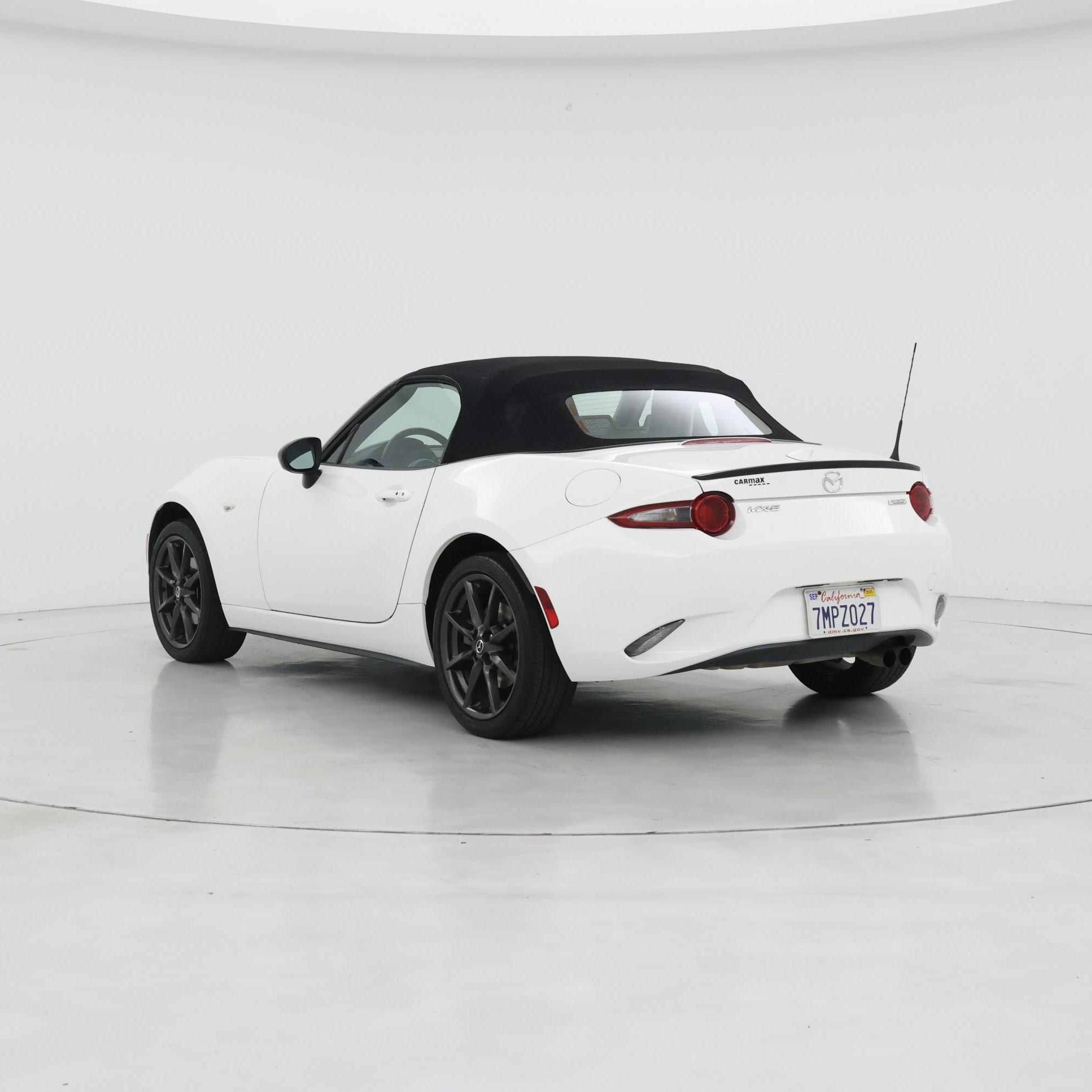 Thumbnail: 2016 Mazda MX-5 Miata - 2