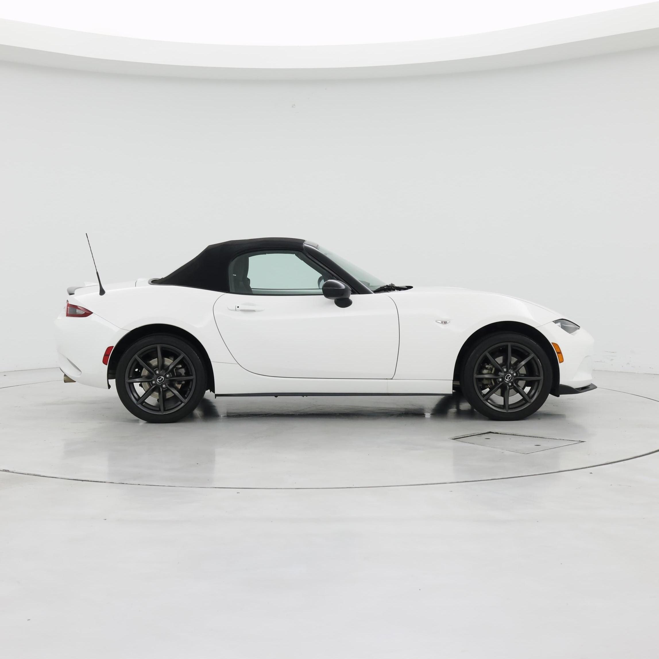 Thumbnail: 2016 Mazda MX-5 Miata - 7