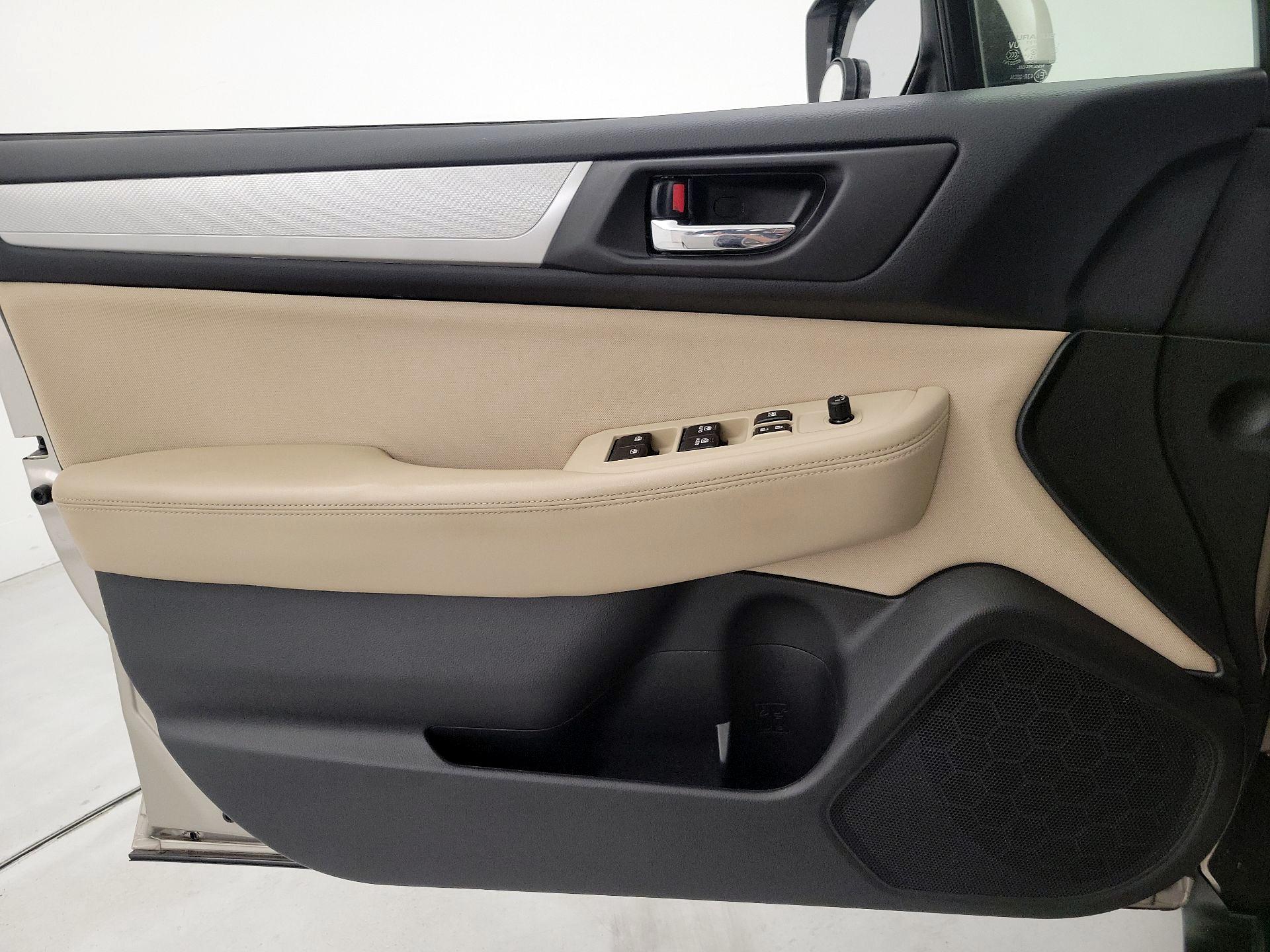Thumbnail: 2015 Subaru Outback - 12