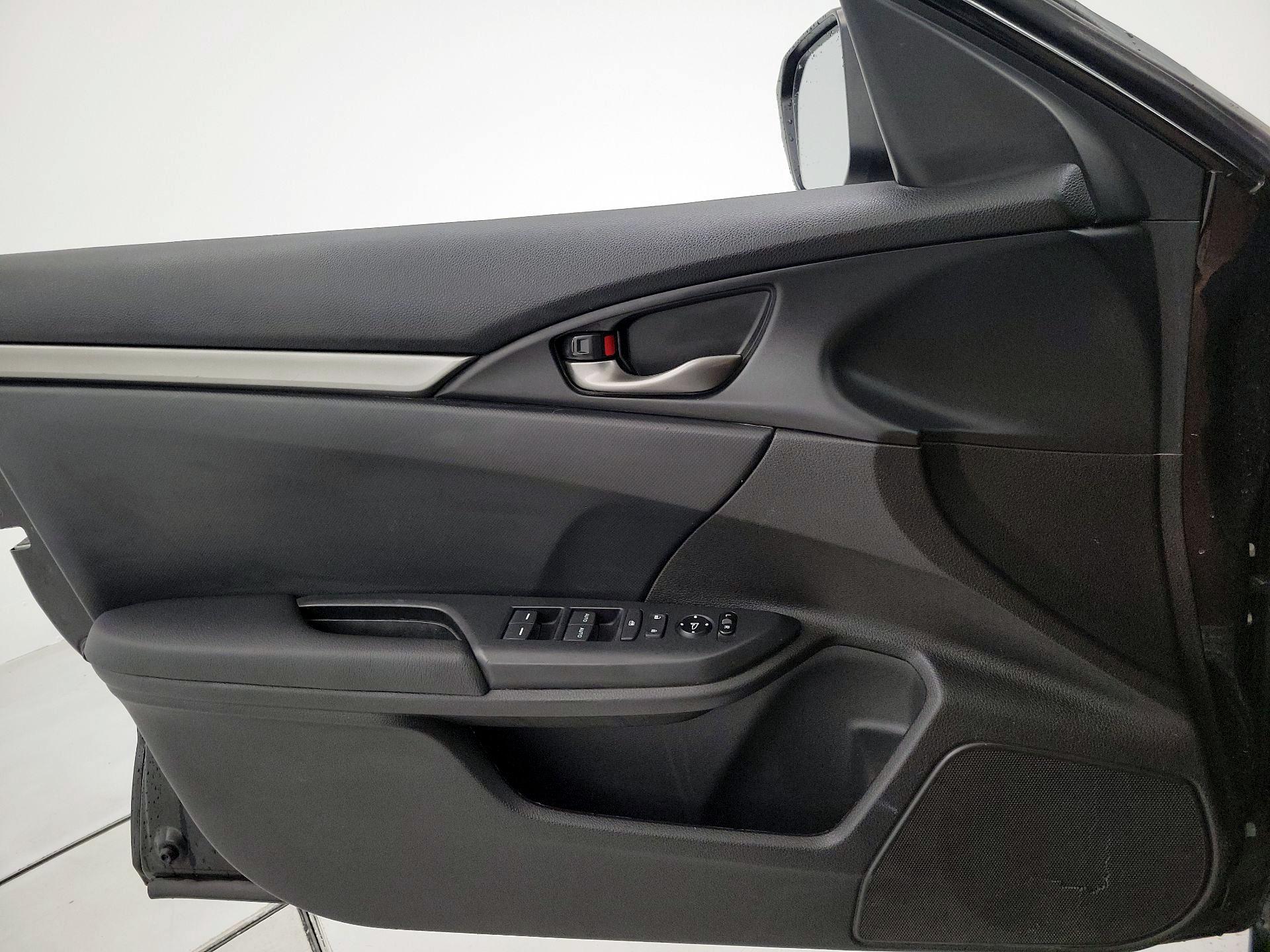 Thumbnail: 2018 Honda Civic - 12