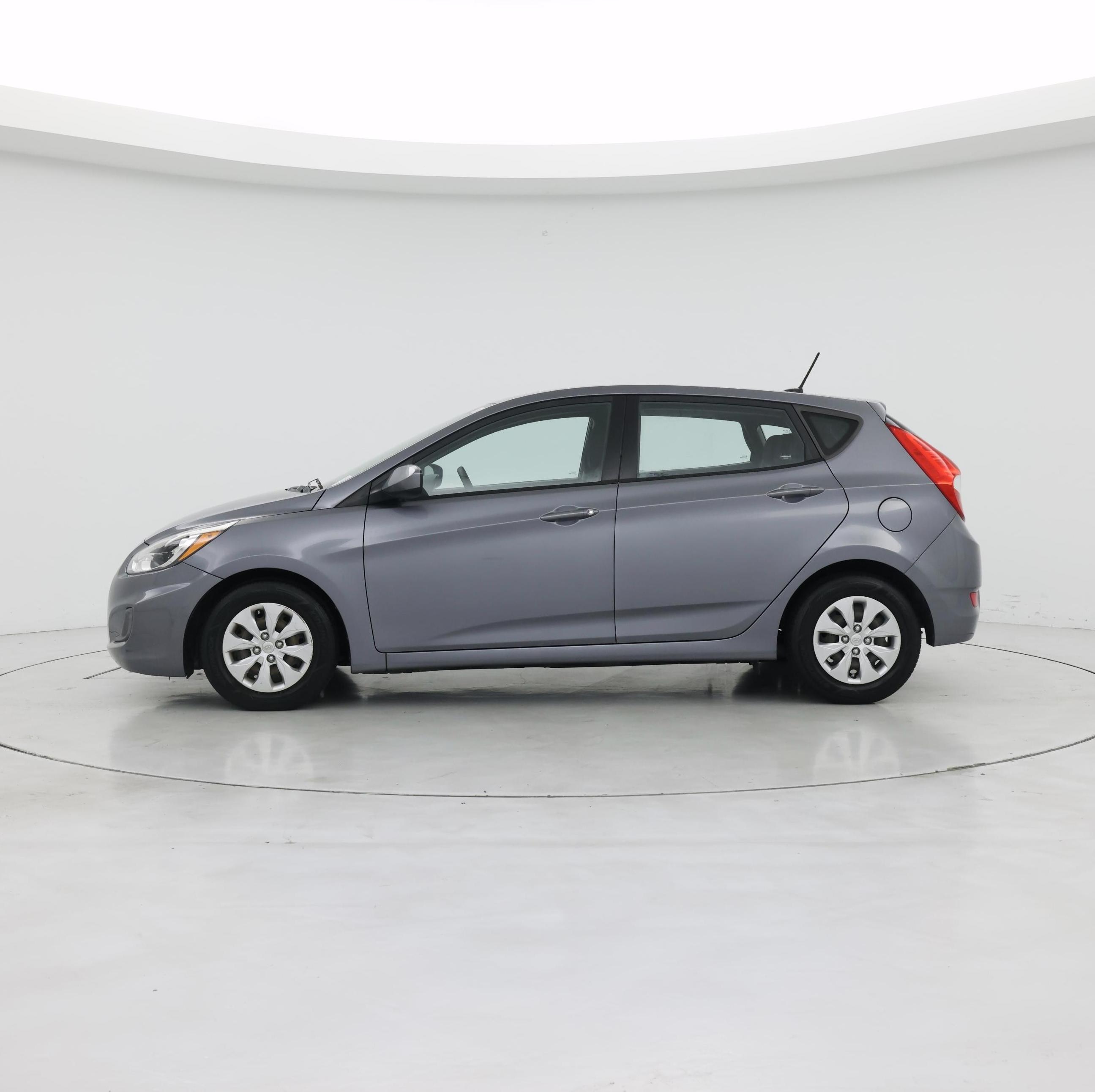 Thumbnail: 2017 Hyundai Accent - 3