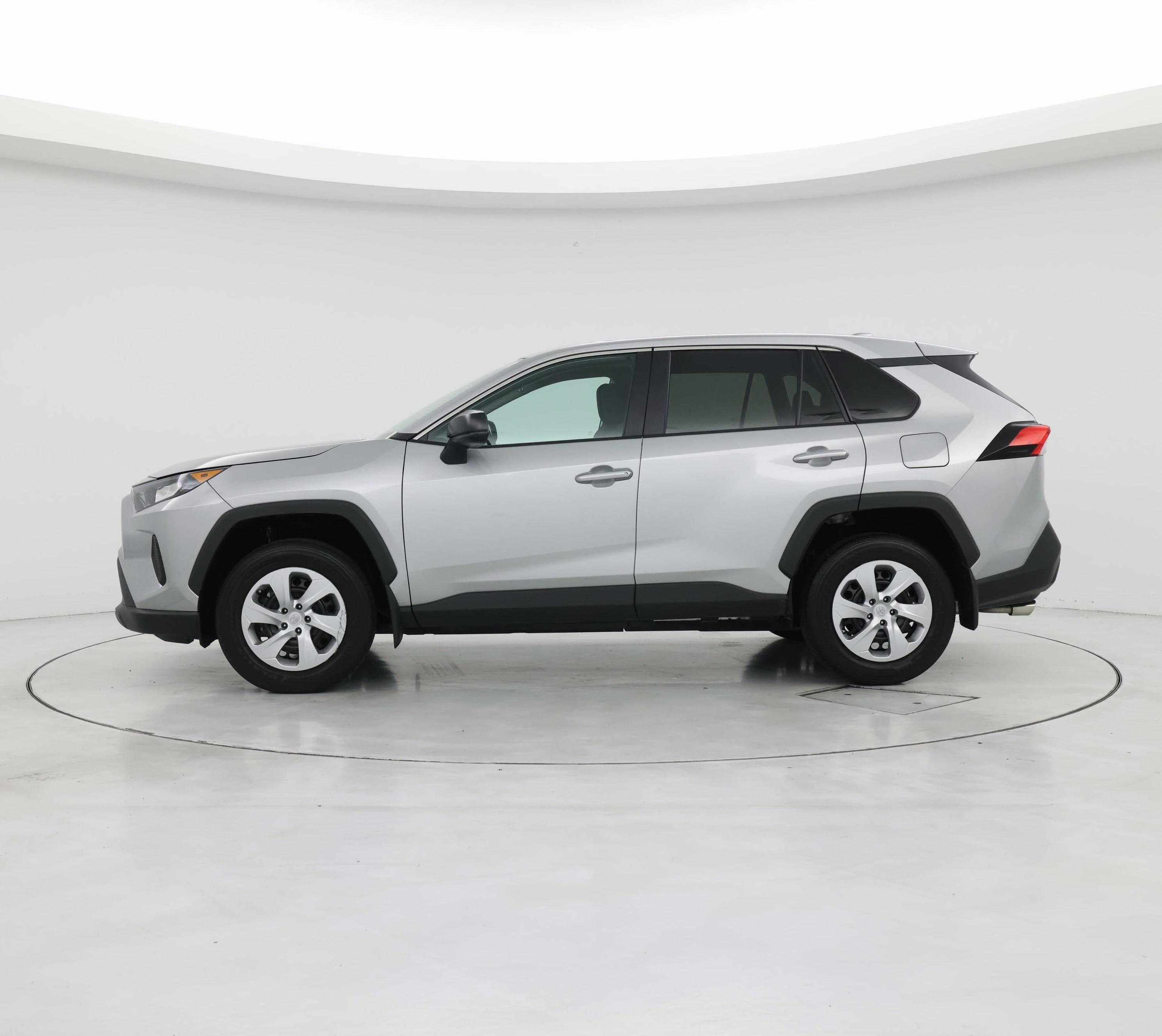 Thumbnail: 2022 Toyota RAV4 - 3