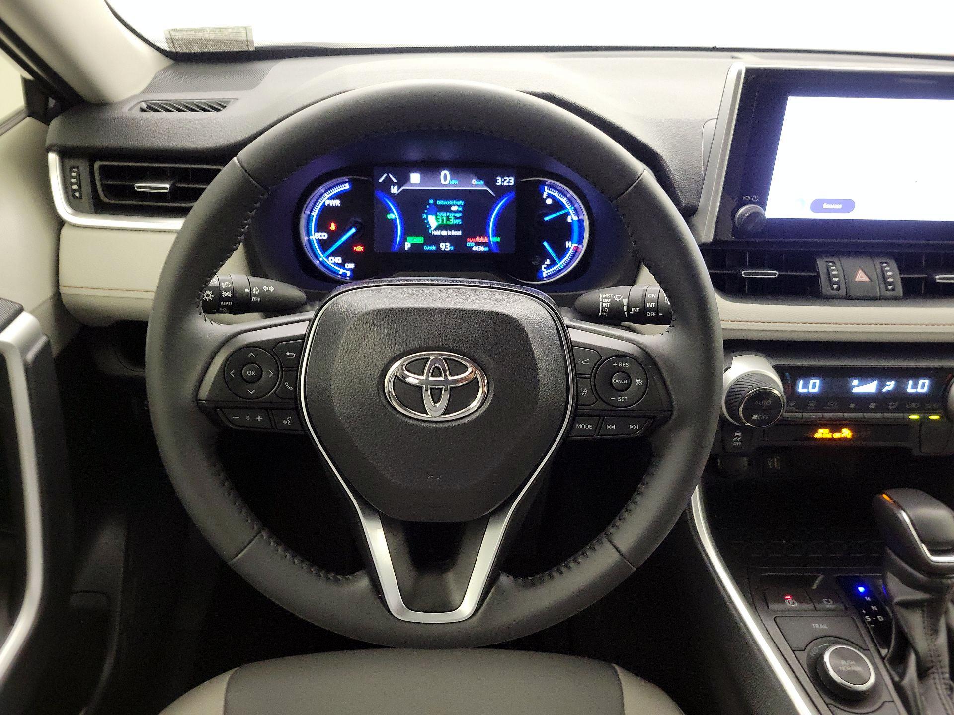 Thumbnail: 2025 Toyota RAV4 - 10