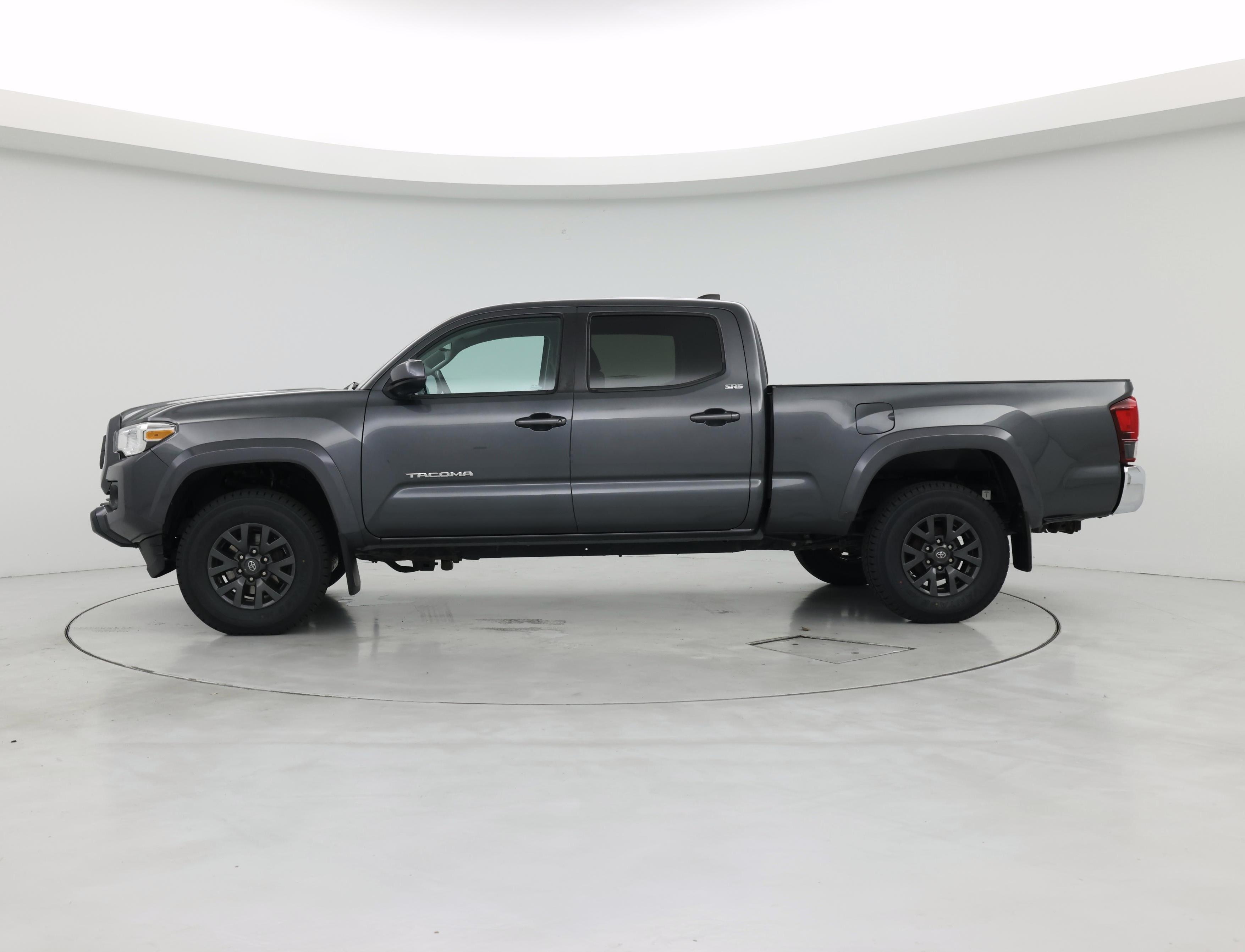 Thumbnail: 2020 Toyota Tacoma - 3