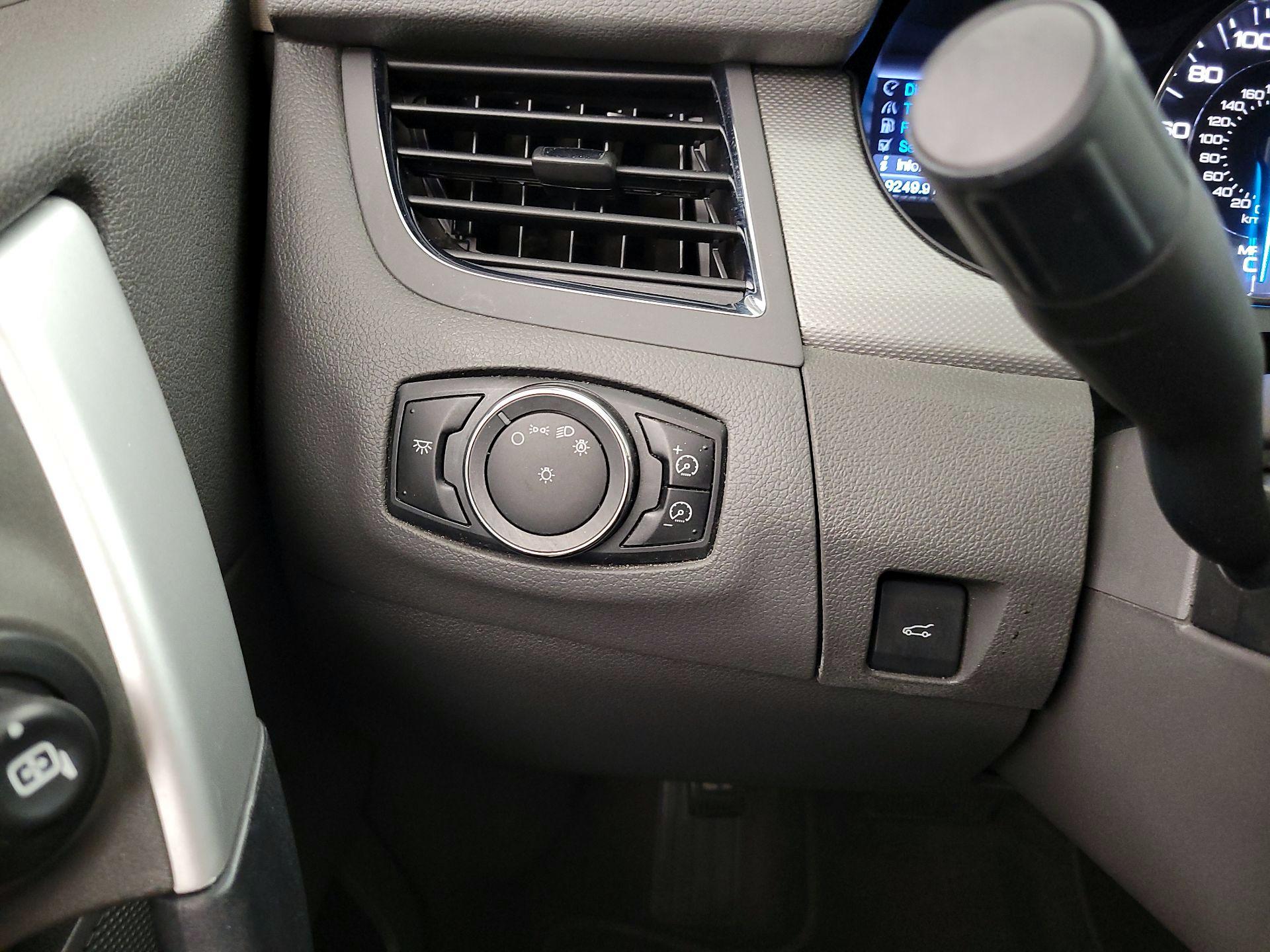 Thumbnail: 2013 Ford Edge - 13