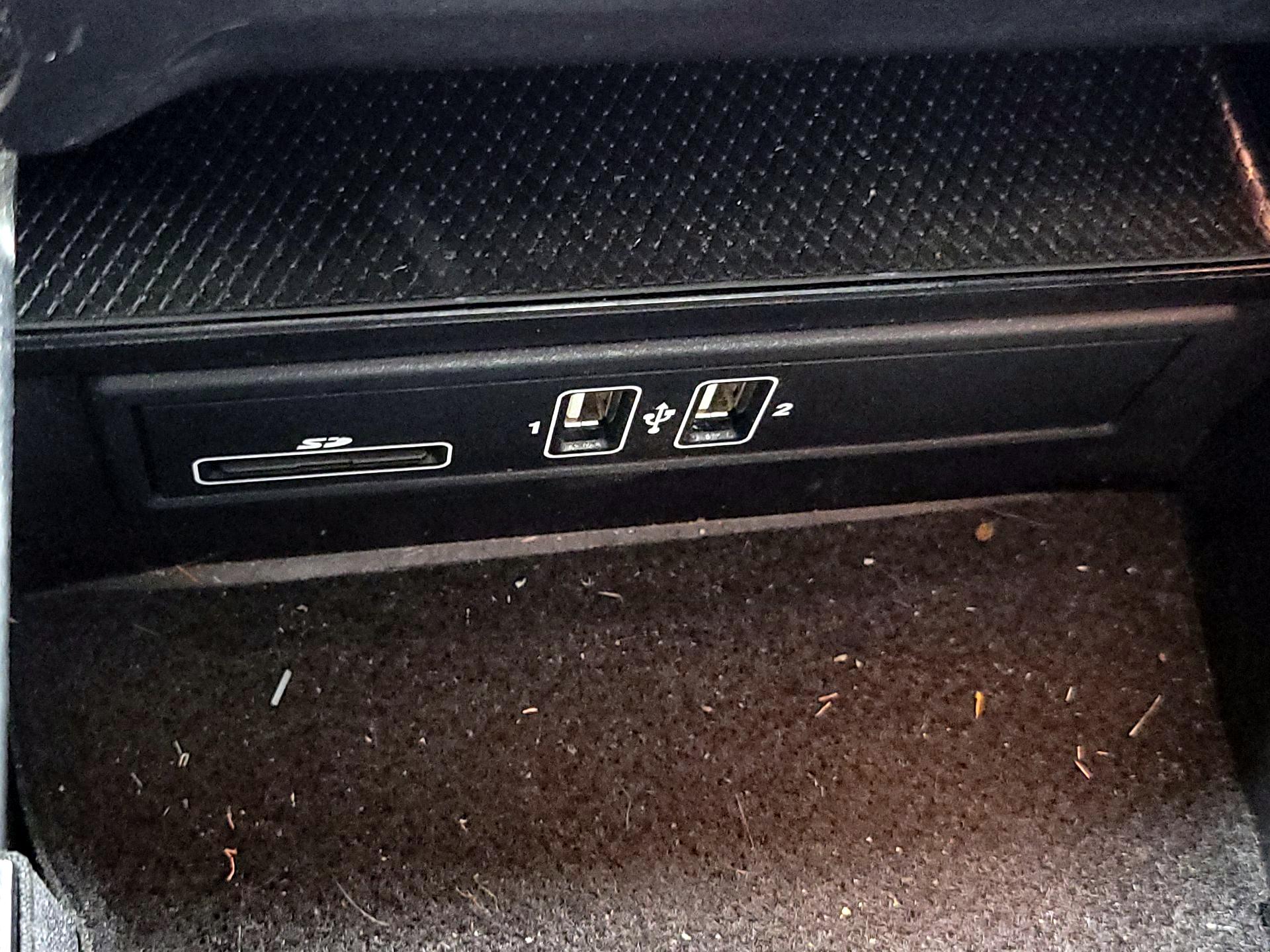 Thumbnail: 2017 Mercedes-Benz C-Class - 18