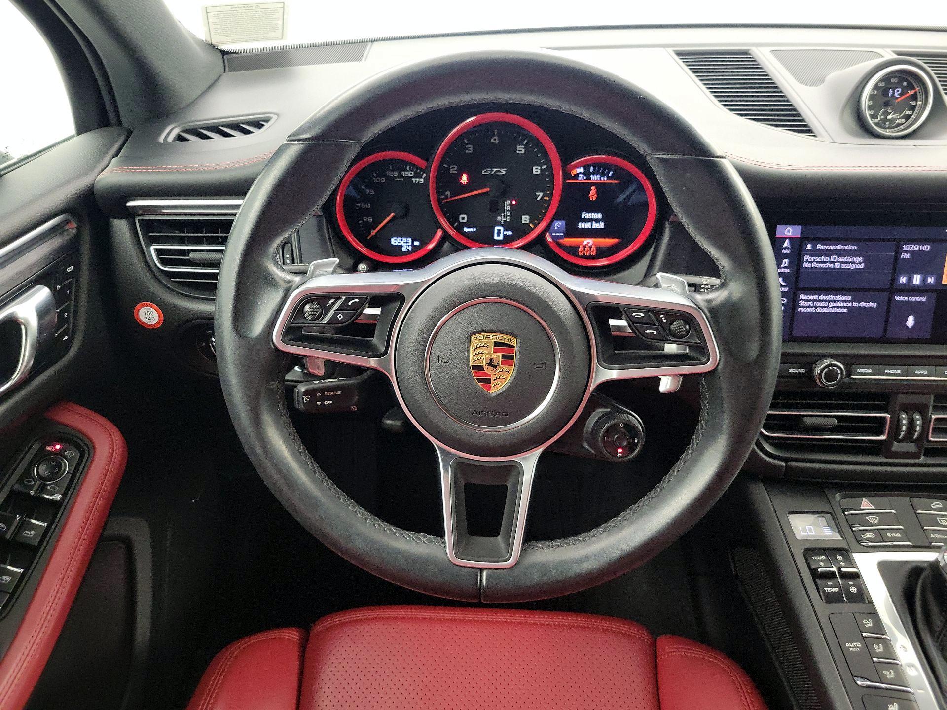 Thumbnail: 2021 Porsche Macan - 10
