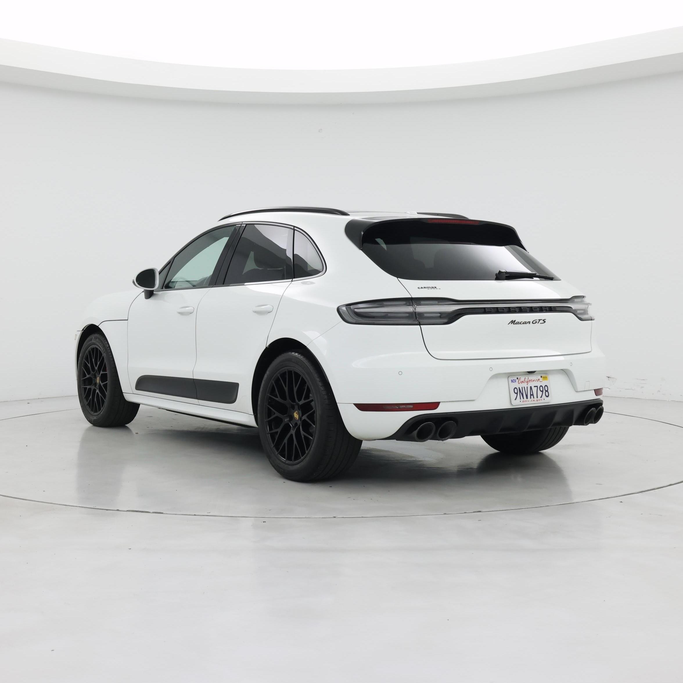 Thumbnail: 2021 Porsche Macan - 2