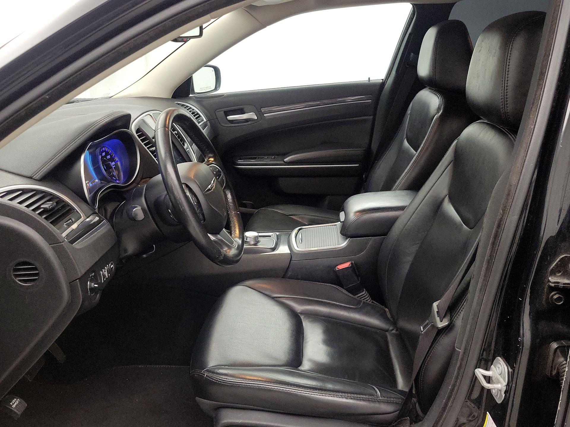 Thumbnail: 2019 Chrysler 300 - 11