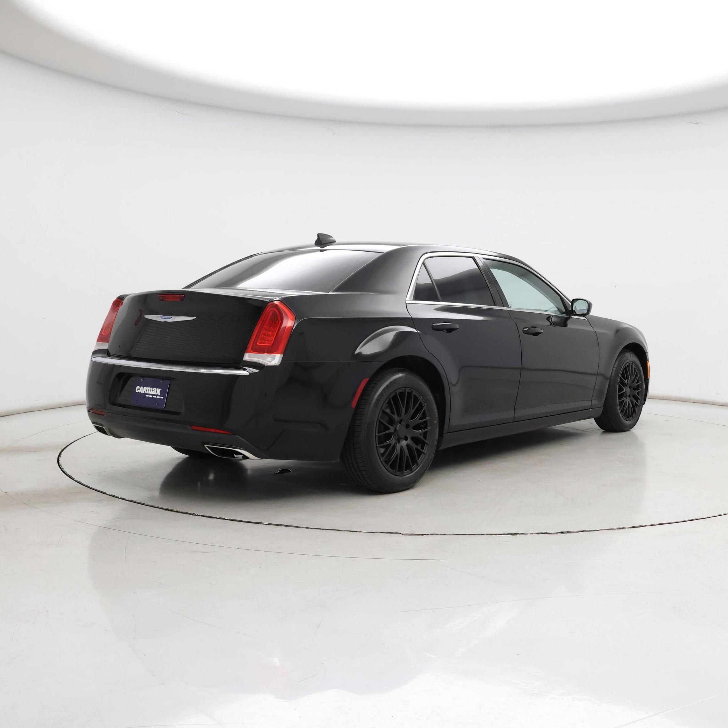 Thumbnail: 2019 Chrysler 300 - 8